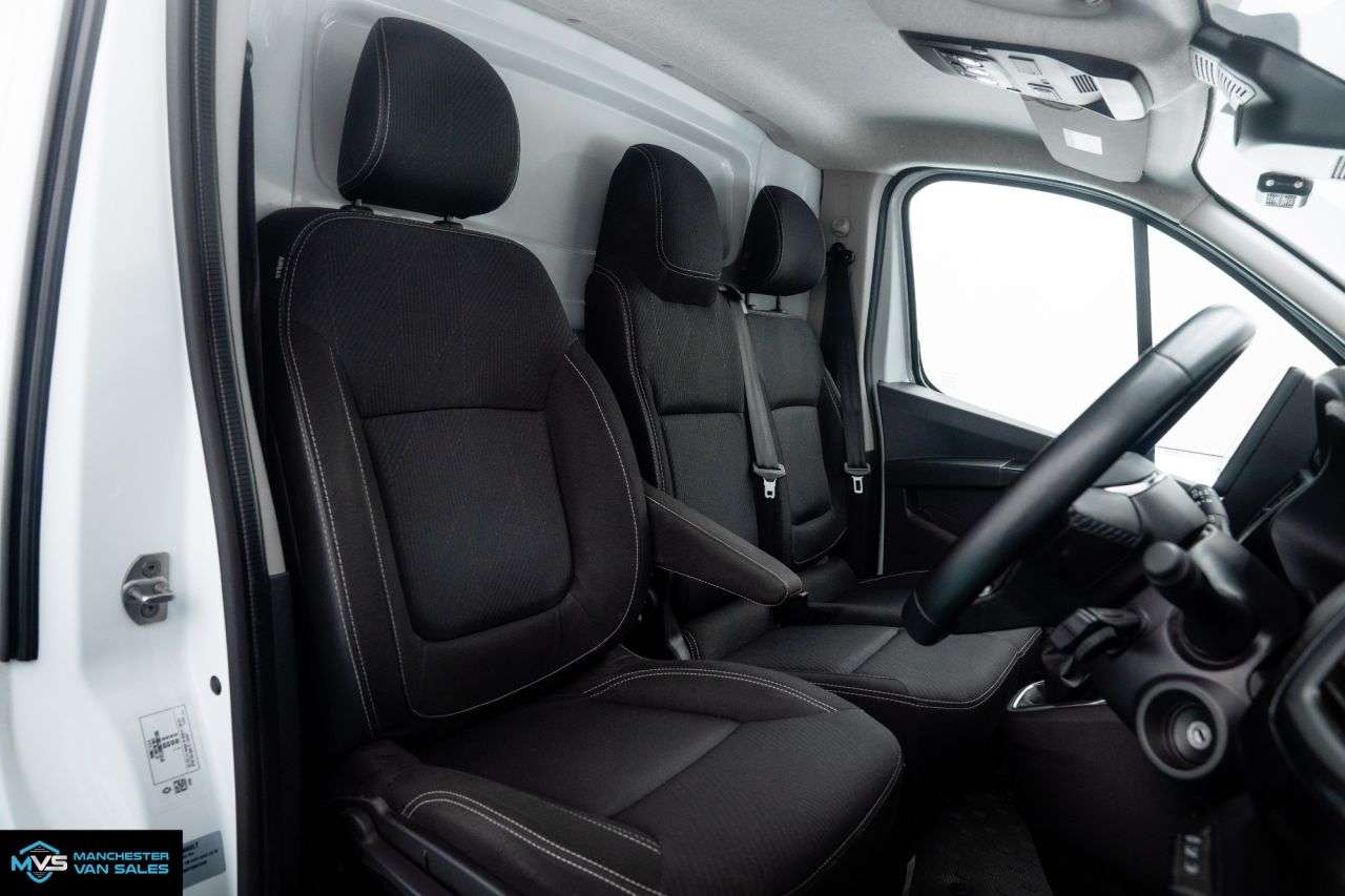 2024 RENAULT TRAFIC 2024 RENAULT TRAFIC