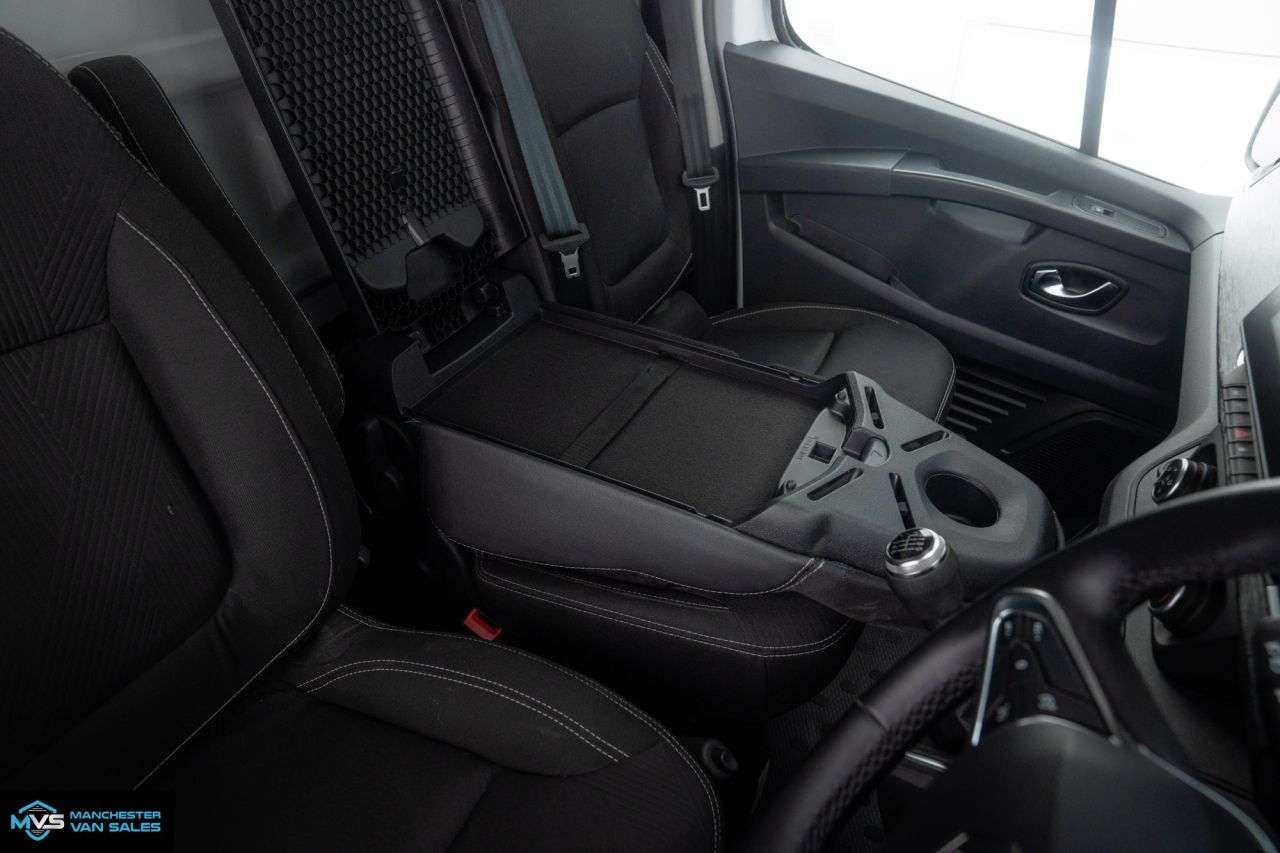 2024 RENAULT TRAFIC 2024 RENAULT TRAFIC