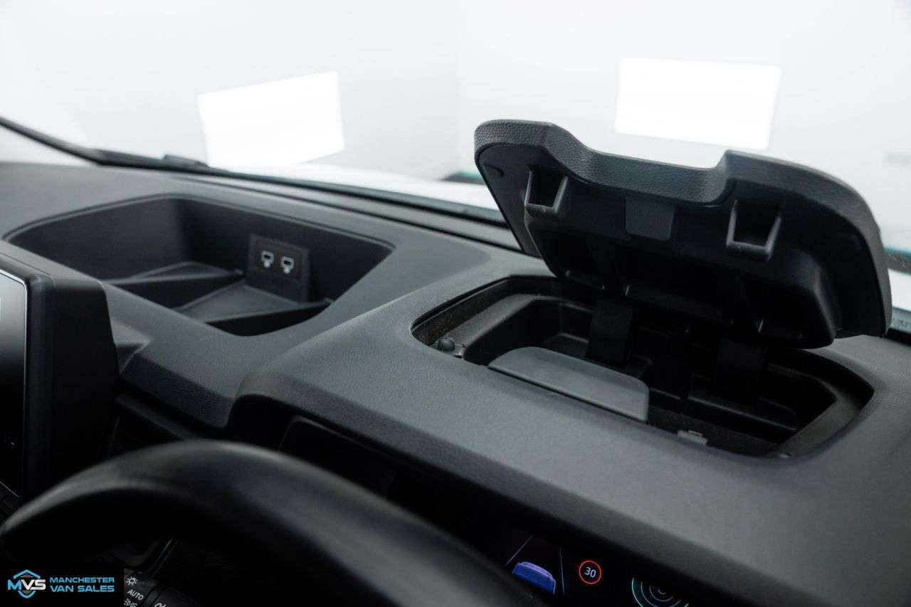 2024 RENAULT TRAFIC 2024 RENAULT TRAFIC