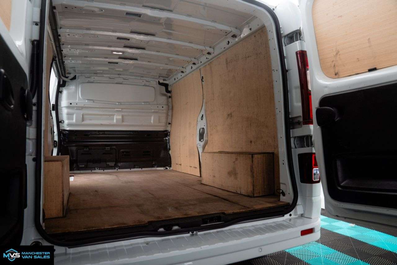 2024 RENAULT TRAFIC 2024 RENAULT TRAFIC