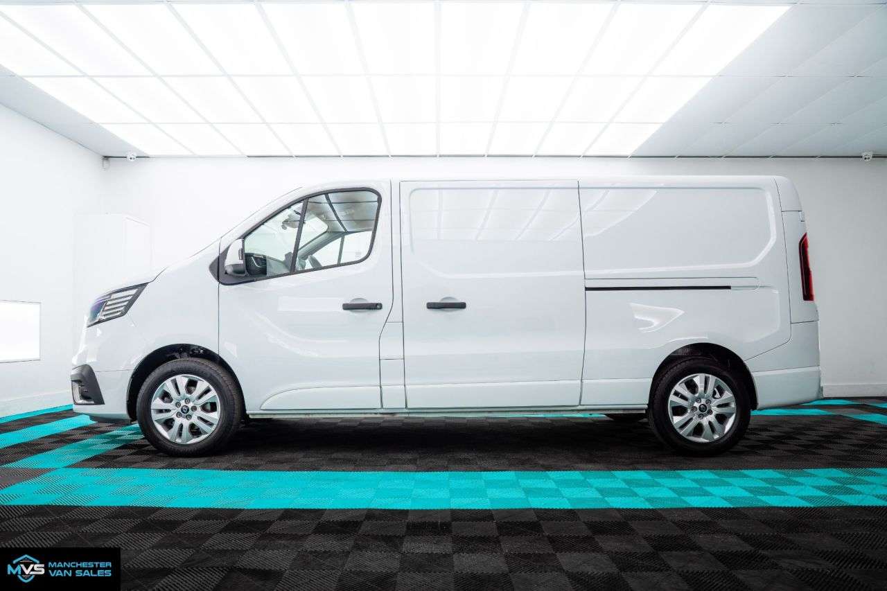2024 RENAULT TRAFIC 2024 RENAULT TRAFIC