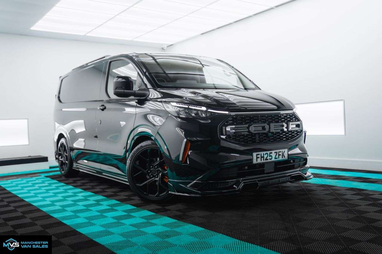 A 2025 FORD TRANSIT CUSTOM 2.0 320 SWB MCR SPORT EDITION AUTO A 2025 FORD TRANSIT CUSTOM 2.0 320 SWB MCR SPORT EDITION AUTO