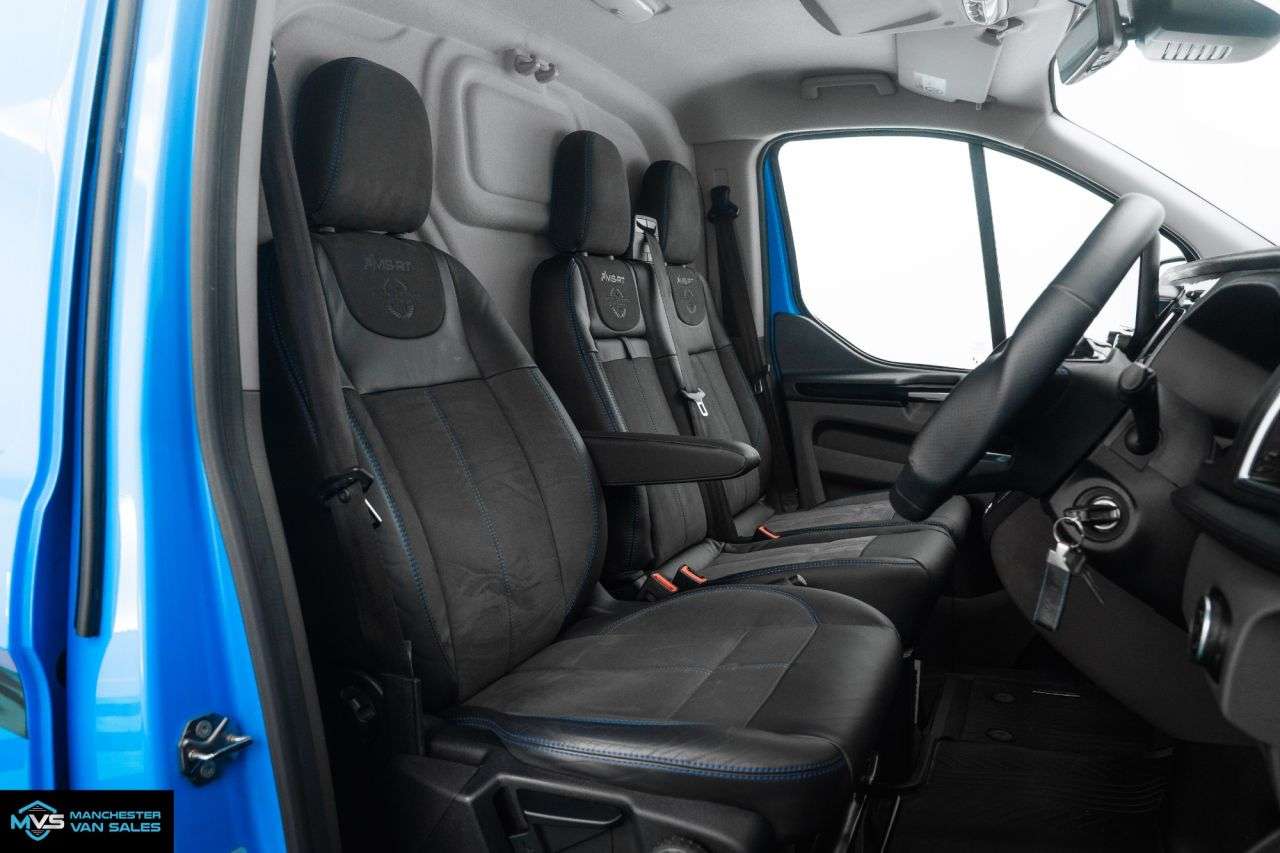 A 2023 FORD TRANSIT CUSTOM 2.0 320 SWB MS-RT 170BHP AUTO - ALCANTARA SEATS - TOP SPEC FINANCE WITH BAL A 2023 FORD TRANSIT CUSTOM 2.0 320 SWB MS-RT 170BHP AUTO - ALCANTARA SEATS - TOP SPEC FINANCE WITH BAL