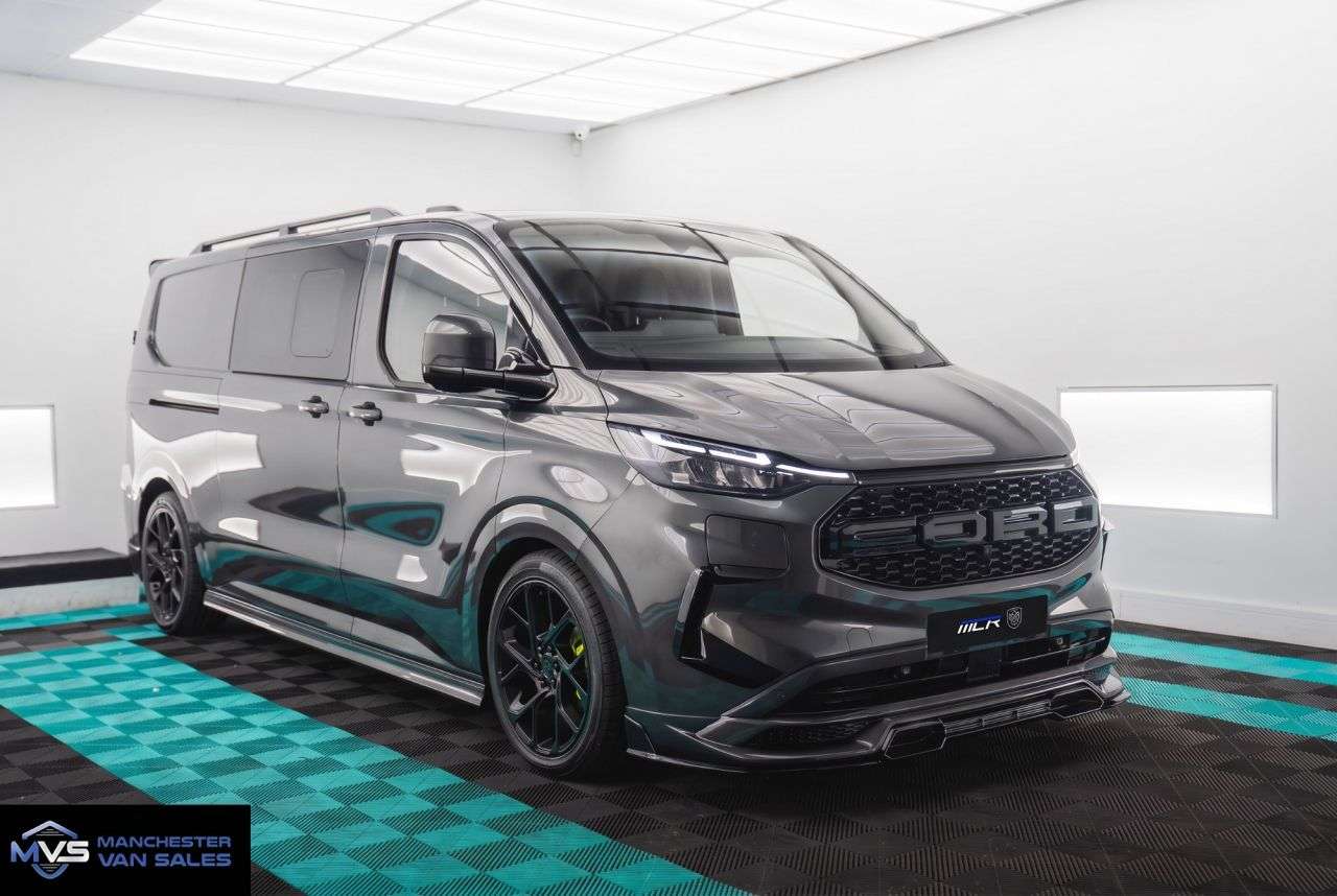 A 2026 FORD TRANSIT CUSTOM 2.5 320 LWB PETROL HYBRID MCR SPORTS EDITION DCAB 232BHP AUTO - LOW MILES A 2026 FORD TRANSIT CUSTOM 2.5 320 LWB PETROL HYBRID MCR SPORTS EDITION DCAB 232BHP AUTO - LOW MILES