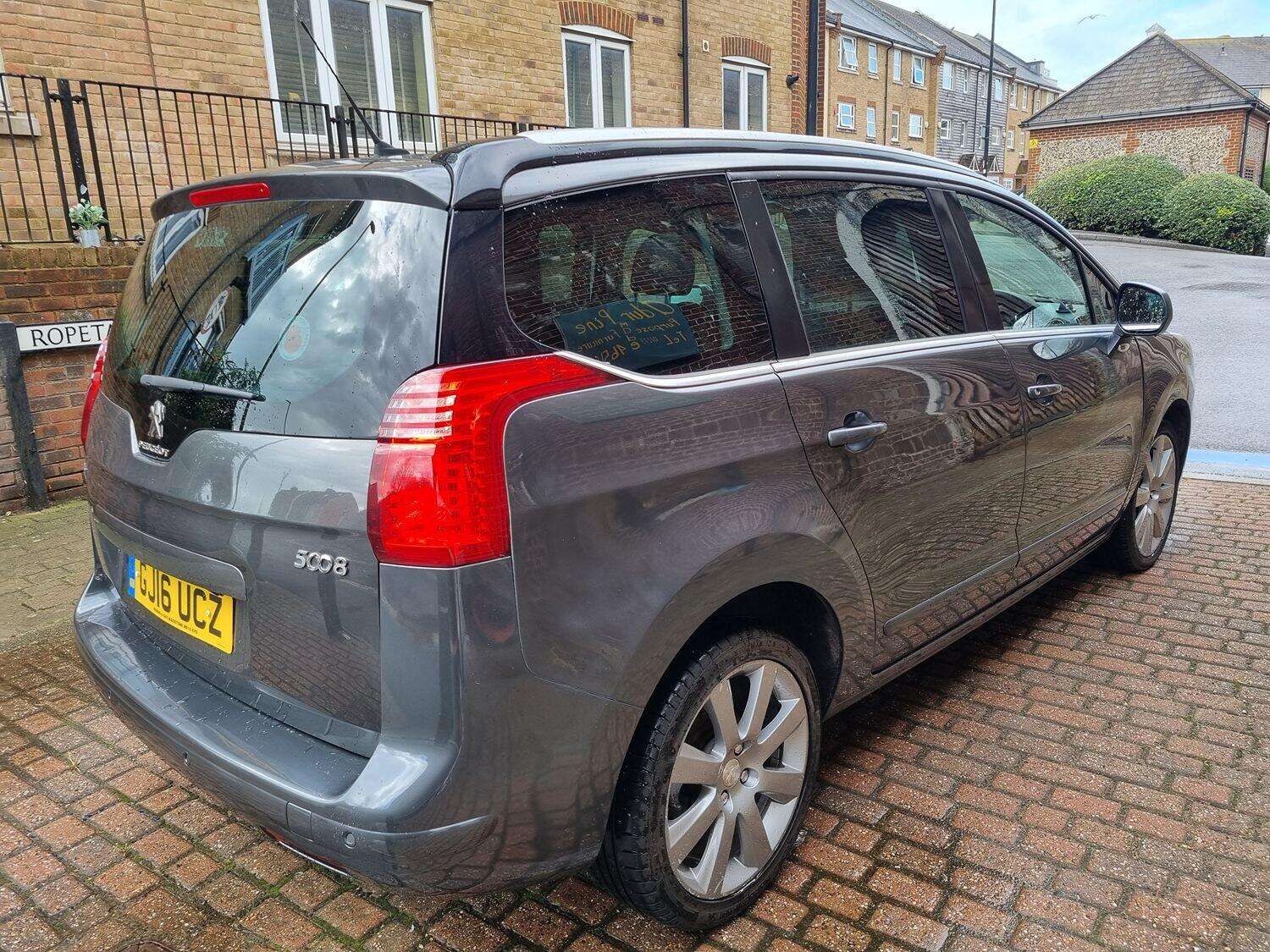 2016 PEUGEOT 5008 2016 PEUGEOT 5008