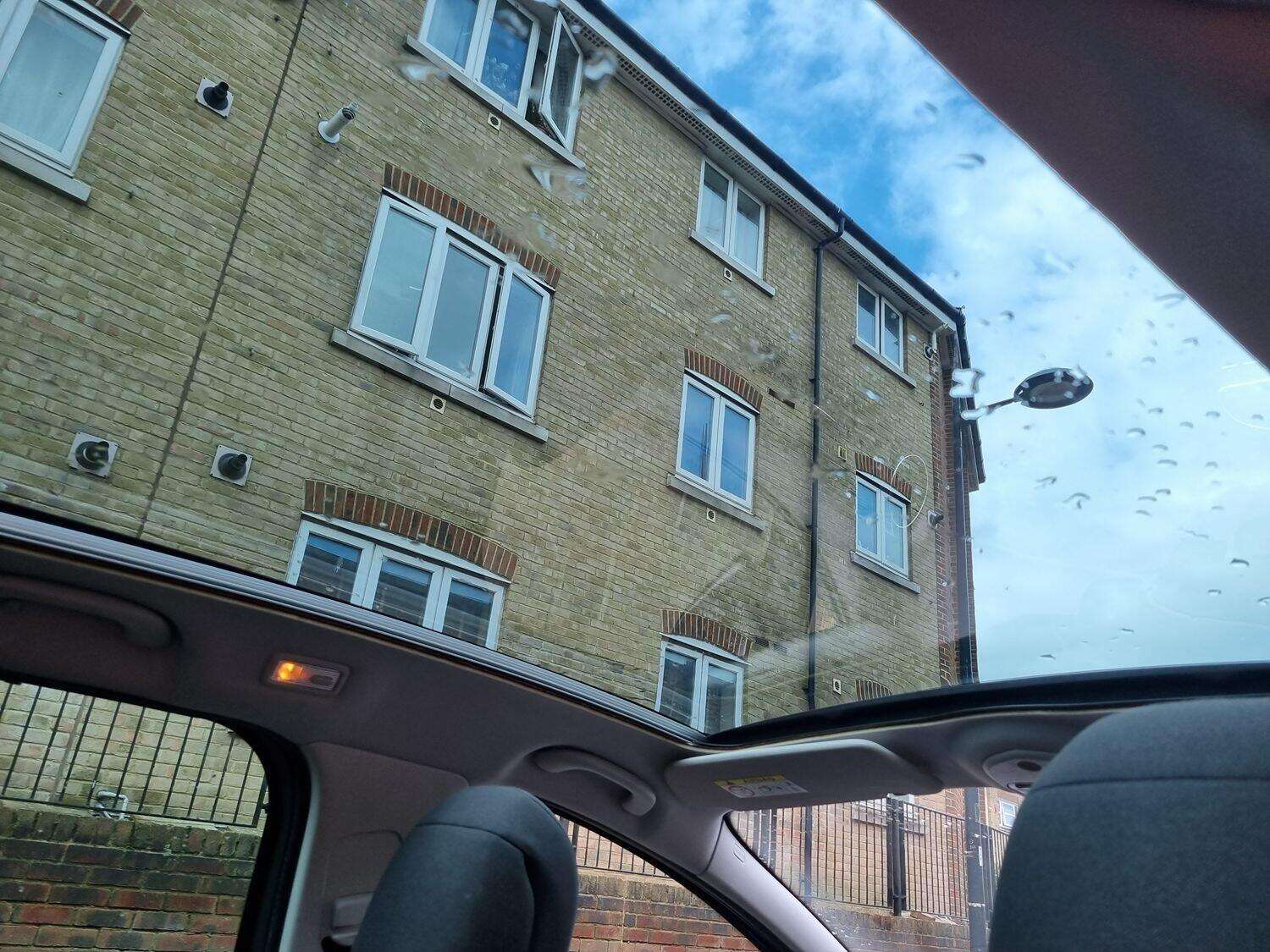 2016 PEUGEOT 5008 2016 PEUGEOT 5008