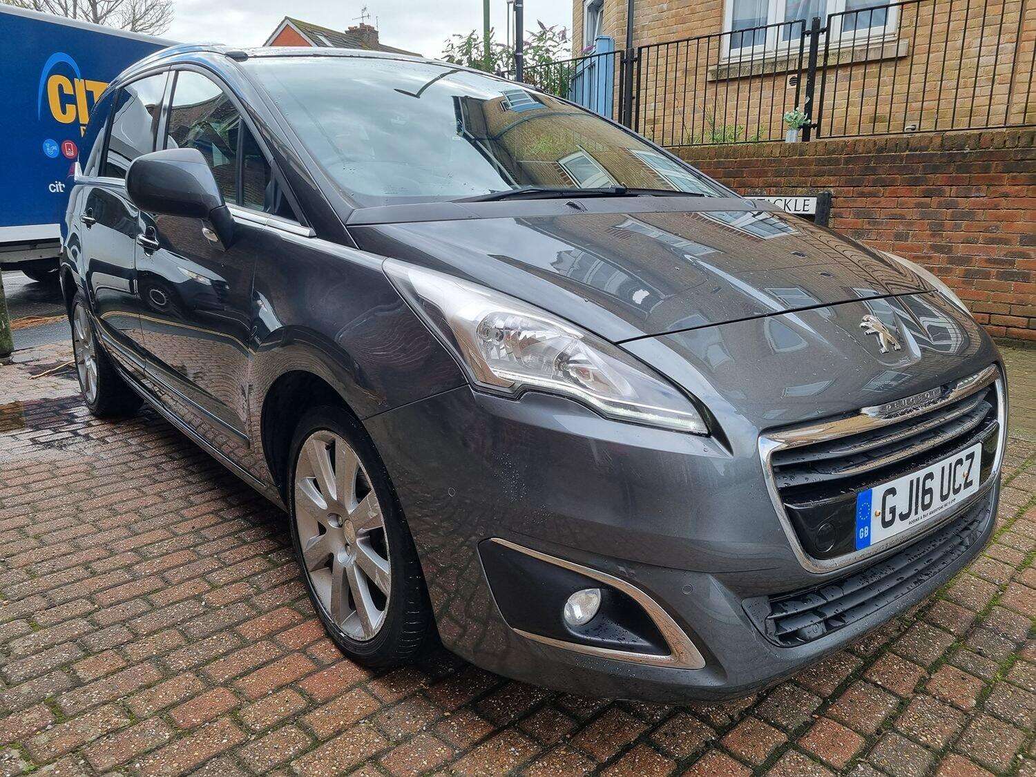 2016 PEUGEOT 5008 2016 PEUGEOT 5008