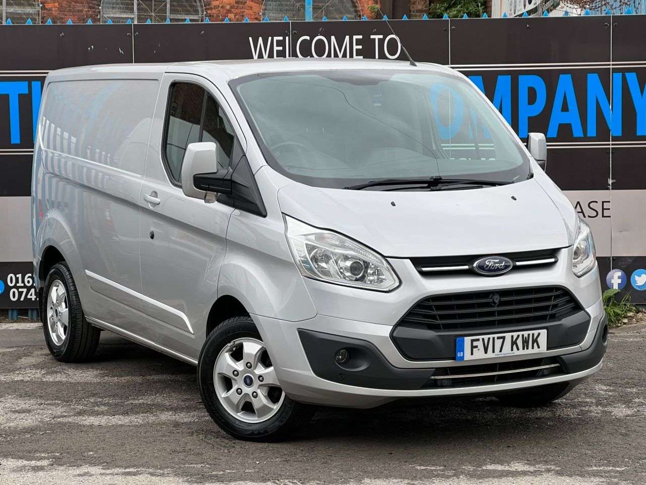 A 2017 FORD TRANSIT CUSTOM 270 LIMITED LR P/V A 2017 FORD TRANSIT CUSTOM 270 LIMITED LR P/V