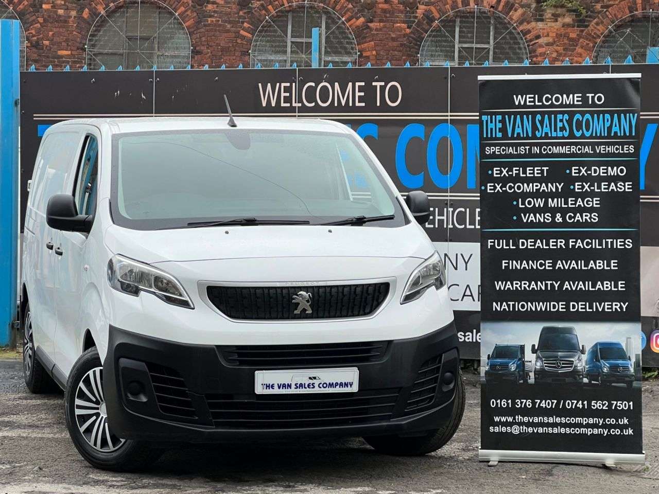 A 2017 PEUGEOT EXPERT 1.6 BLUEHDI 1000 S STANDARD PANEL VAN 6DR DIESEL MANUAL MWB EURO 6 (95 PS) A 2017 PEUGEOT EXPERT 1.6 BLUEHDI 1000 S STANDARD PANEL VAN 6DR DIESEL MANUAL MWB EURO 6 (95 PS)