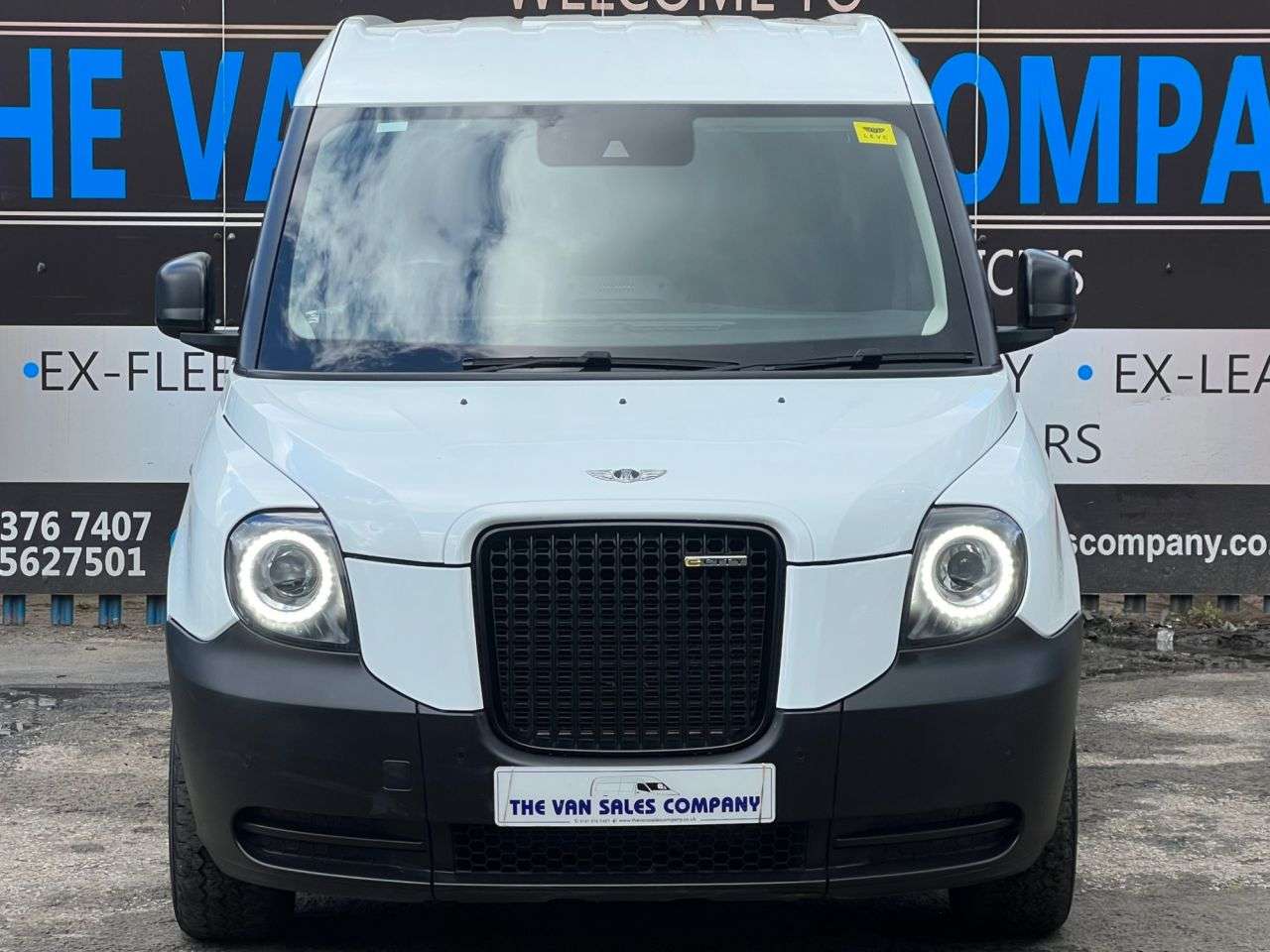 A 2021 LEVC VN5 31kWh BUSINESS PANEL VAN 5DR PETROL PLUG-IN HYBRID AUTO EURO 6 (RANGE EXTEN A 2021 LEVC VN5 31kWh BUSINESS PANEL VAN 5DR PETROL PLUG-IN HYBRID AUTO EURO 6 (RANGE EXTEN