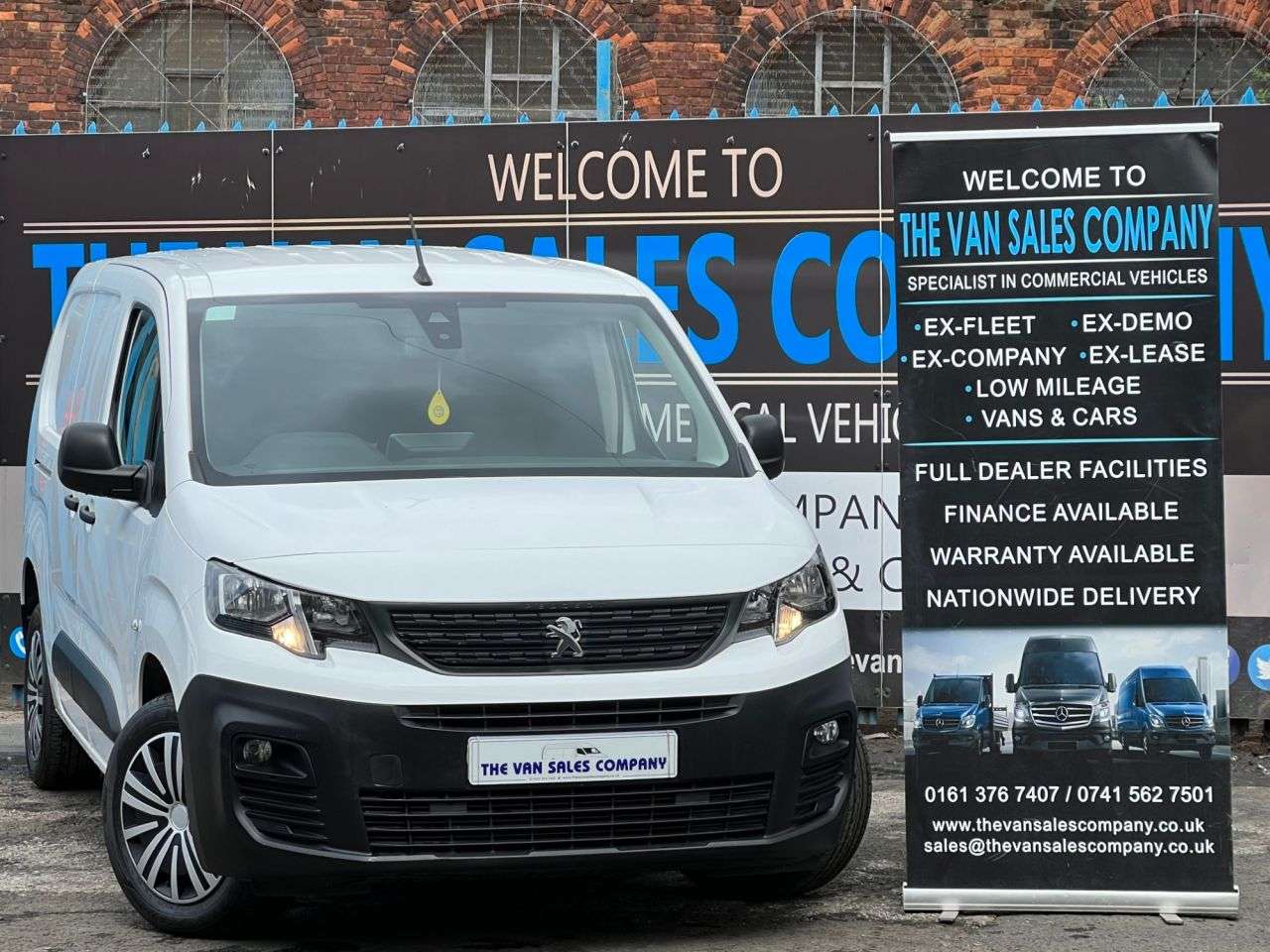 A 2020 PEUGEOT PARTNER 1.5 BLUE E-HDI 950 PROFESSIONAL PREMIUM LONG CREW VAN 5 SEATER 6DR DIESEL M A 2020 PEUGEOT PARTNER 1.5 BLUE E-HDI 950 PROFESSIONAL PREMIUM LONG CREW VAN 5 SEATER 6DR DIESEL M