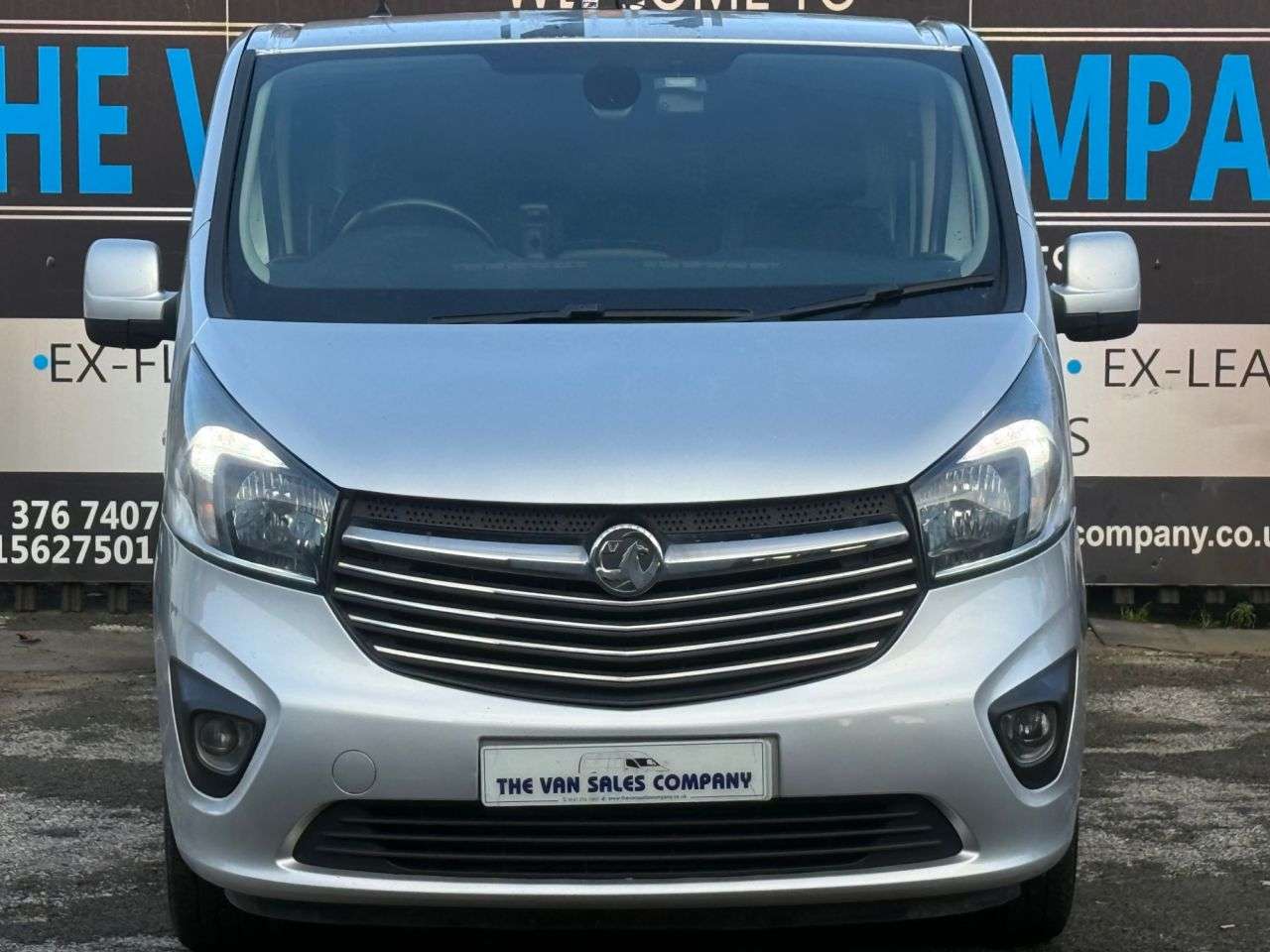 A 2019 VAUXHALL VIVARO 1.6 CDTI 2900 BITURBO ECOTEC LIMITED EDITION NAV CREW VAN DOUBLE CAB 5DR DI A 2019 VAUXHALL VIVARO 1.6 CDTI 2900 BITURBO ECOTEC LIMITED EDITION NAV CREW VAN DOUBLE CAB 5DR DI