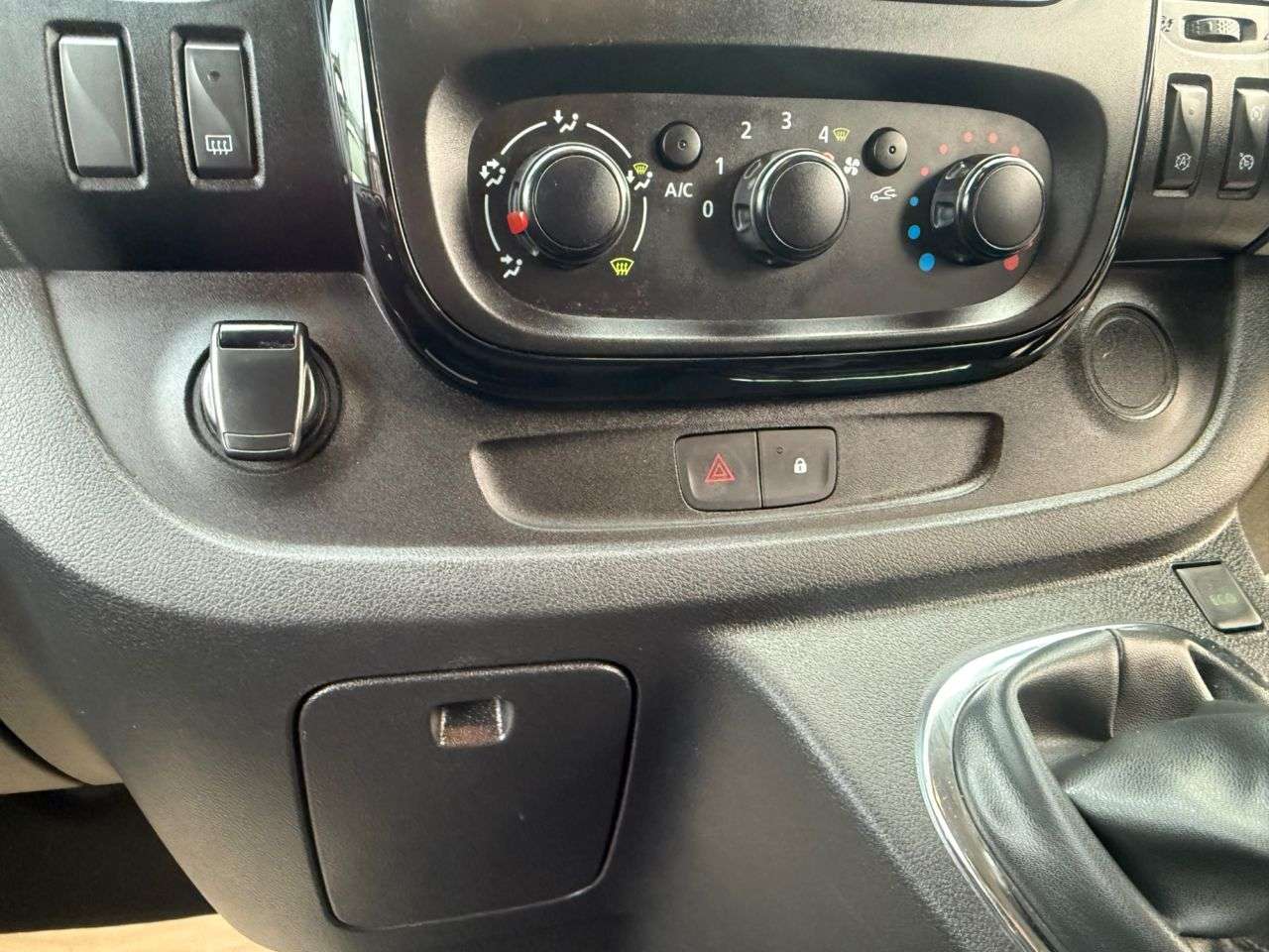 2019 VAUXHALL VIVARO 2019 VAUXHALL VIVARO