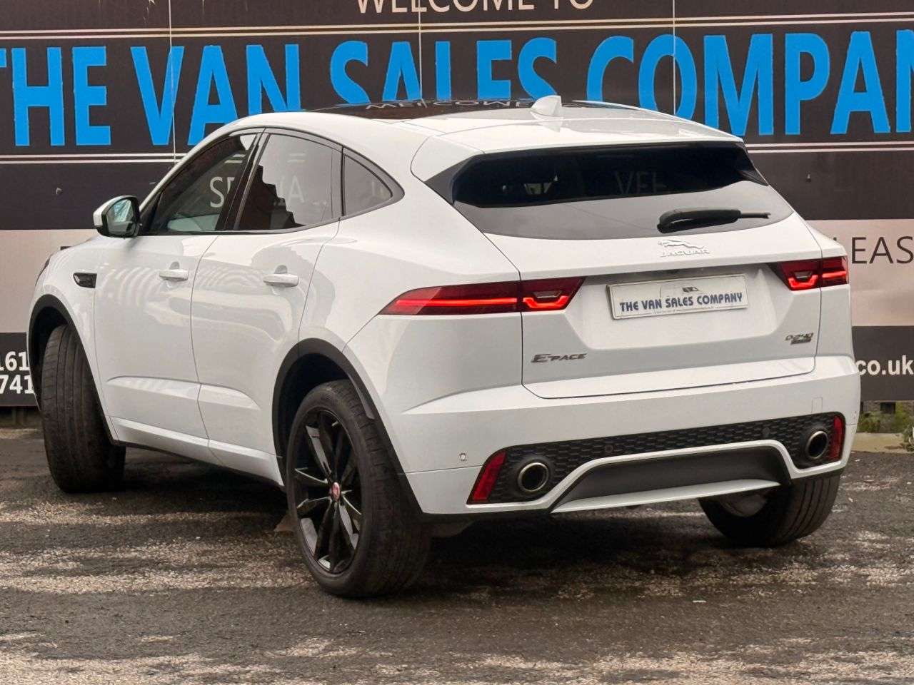 A 2018 JAGUAR E-PACE 2.0 D240 R-Dynamic SE SUV 5dr Diesel Auto AWD Euro 6 (s/s) (240 ps) A 2018 JAGUAR E-PACE 2.0 D240 R-Dynamic SE SUV 5dr Diesel Auto AWD Euro 6 (s/s) (240 ps)