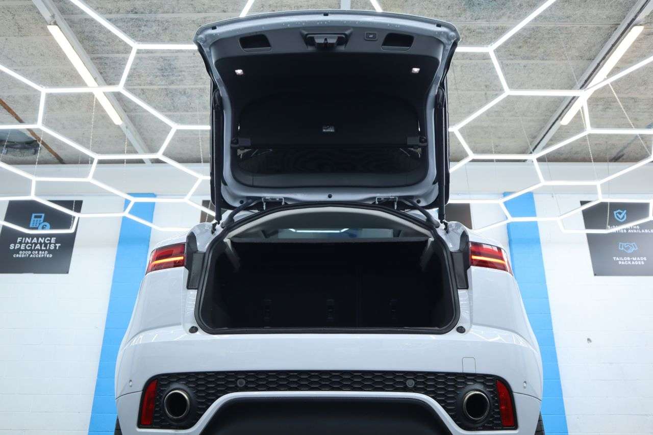 2018 JAGUAR E-PACE 2018 JAGUAR E-PACE