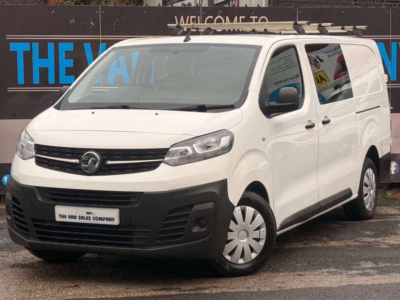 A 2019 VAUXHALL VIVARO 2.0 TURBO D 3100 EDITION CREW VAN DOUBLE CAB 5DR DIESEL MANUAL L2 H1 LWB EU A 2019 VAUXHALL VIVARO 2.0 TURBO D 3100 EDITION CREW VAN DOUBLE CAB 5DR DIESEL MANUAL L2 H1 LWB EU