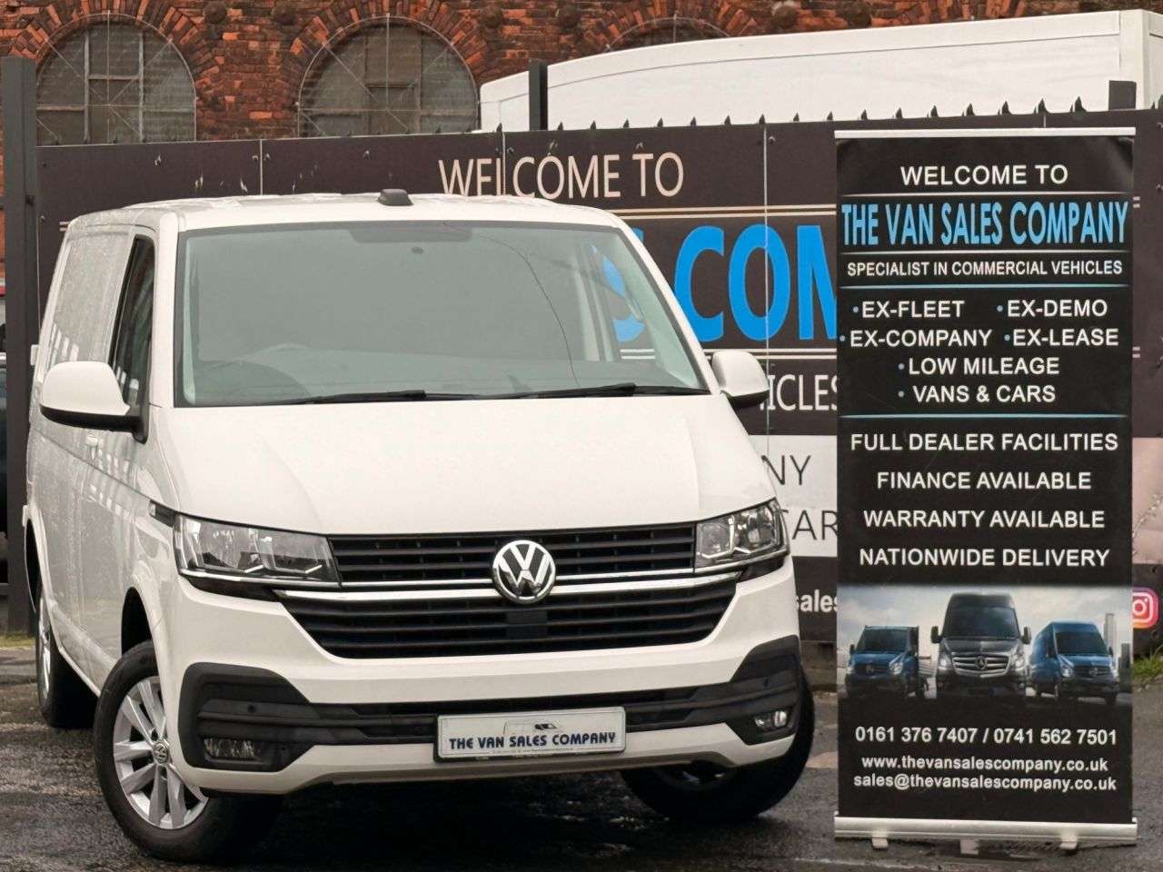 A 2021 VOLKSWAGEN TRANSPORTER 2.0 TDI T28 HIGHLINE PANEL VAN 5DR DIESEL MANUAL FWD SWB EURO 6 (S/S) (110 A 2021 VOLKSWAGEN TRANSPORTER 2.0 TDI T28 HIGHLINE PANEL VAN 5DR DIESEL MANUAL FWD SWB EURO 6 (S/S) (110