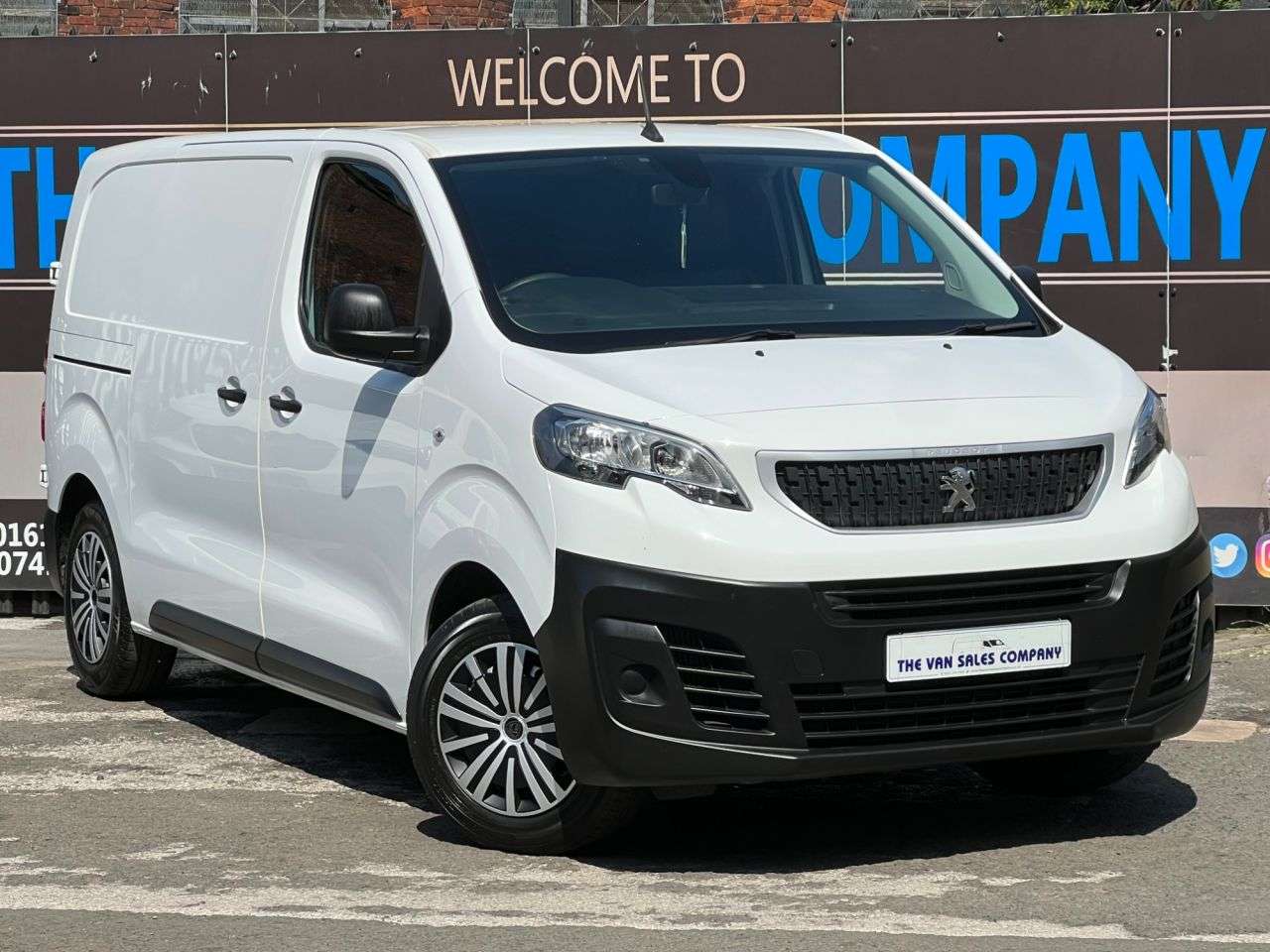 A 2022 PEUGEOT EXPERT 1.5 BLUE EHDI 1000 PROFESSIONAL PREMIUM STANDARD PANEL VAN 6DR DIESEL MANUA A 2022 PEUGEOT EXPERT 1.5 BLUE EHDI 1000 PROFESSIONAL PREMIUM STANDARD PANEL VAN 6DR DIESEL MANUA