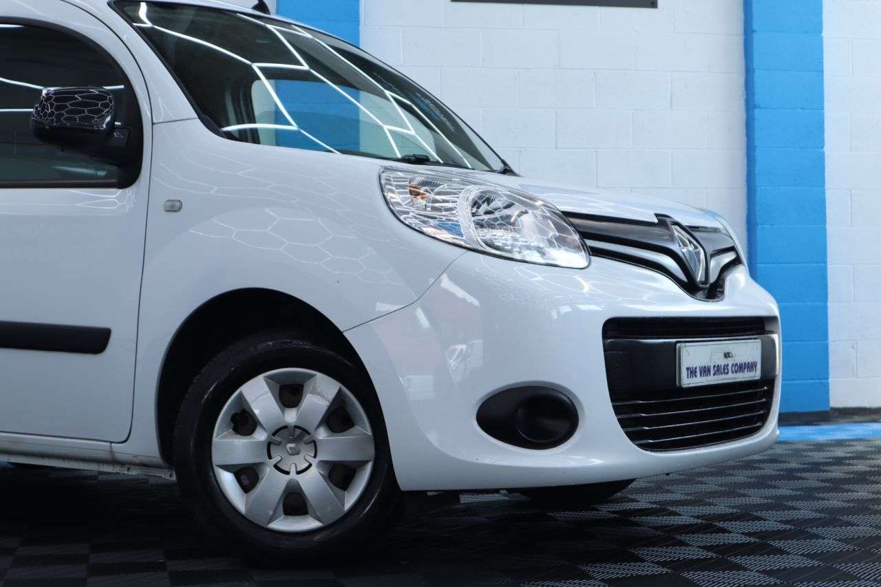A 2020 RENAULT KANGOO 1.5 DCI ENERGY ML19 BUSINESS+ PANEL VAN 5DR DIESEL MANUAL MWB EURO 6 (S/S) A 2020 RENAULT KANGOO 1.5 DCI ENERGY ML19 BUSINESS+ PANEL VAN 5DR DIESEL MANUAL MWB EURO 6 (S/S)
