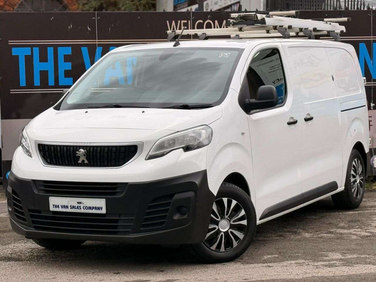 A 2020 PEUGEOT EXPERT 1.5 BLUE E-HDI 1000 PROFESSIONAL STANDARD PANEL VAN 6DR DIESEL MANUAL MWB E A 2020 PEUGEOT EXPERT 1.5 BLUE E-HDI 1000 PROFESSIONAL STANDARD PANEL VAN 6DR DIESEL MANUAL MWB E