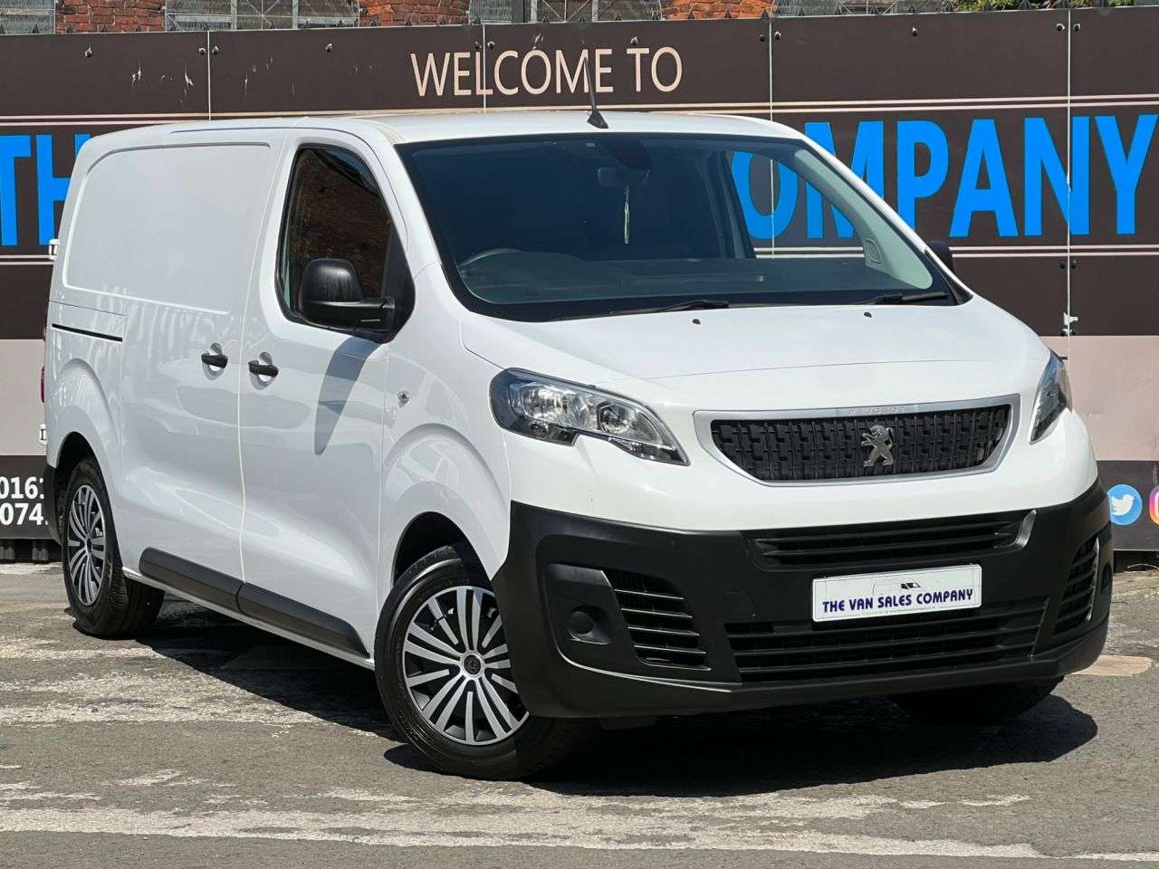 A 2020 PEUGEOT EXPERT 2.0 BLUE E-HDI 1400 PROFESSIONAL STANDARD PANEL VAN 6DR DIESEL MANUAL MWB E A 2020 PEUGEOT EXPERT 2.0 BLUE E-HDI 1400 PROFESSIONAL STANDARD PANEL VAN 6DR DIESEL MANUAL MWB E