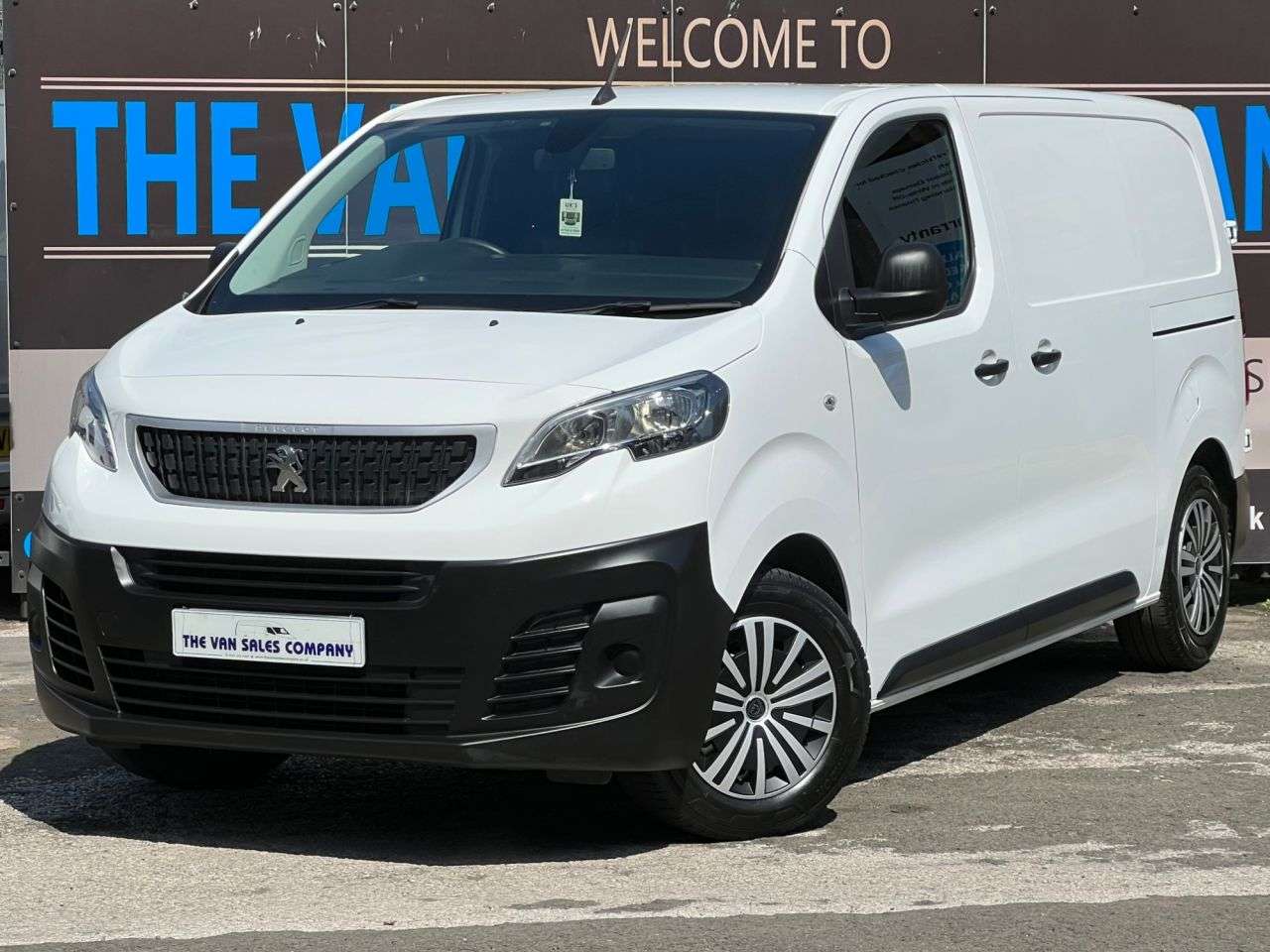 A 2020 PEUGEOT EXPERT 2.0 BLUE E-HDI 1400 PROFESSIONAL STANDARD PANEL VAN 6DR DIESEL MANUAL MWB E A 2020 PEUGEOT EXPERT 2.0 BLUE E-HDI 1400 PROFESSIONAL STANDARD PANEL VAN 6DR DIESEL MANUAL MWB E
