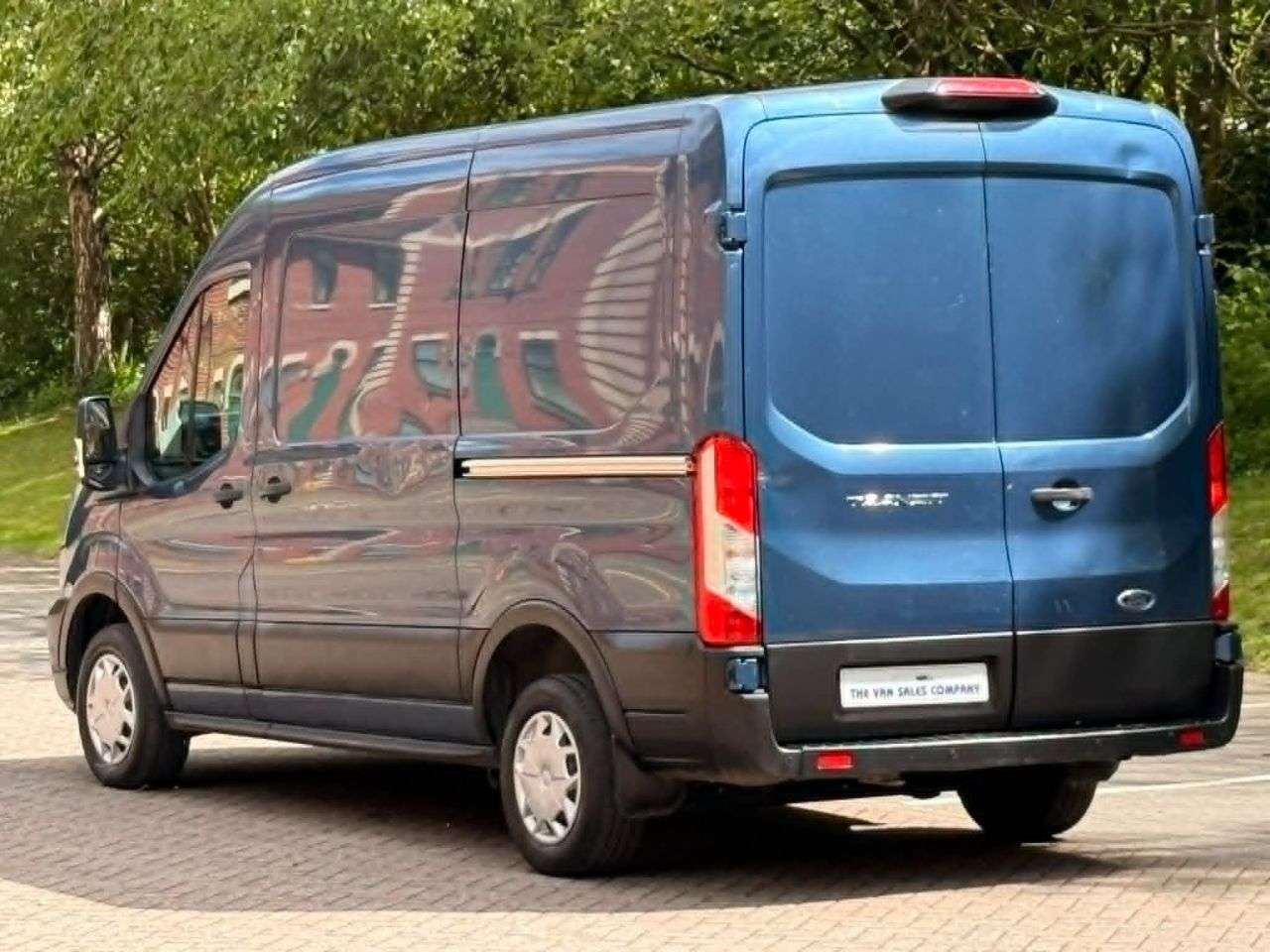 A 2020 FORD TRANSIT 2.0 290 ECOBLUE TREND PANEL VAN 5DR DIESEL MANUAL FWD L2 H2 EURO 6 (S/S) (1 A 2020 FORD TRANSIT 2.0 290 ECOBLUE TREND PANEL VAN 5DR DIESEL MANUAL FWD L2 H2 EURO 6 (S/S) (1