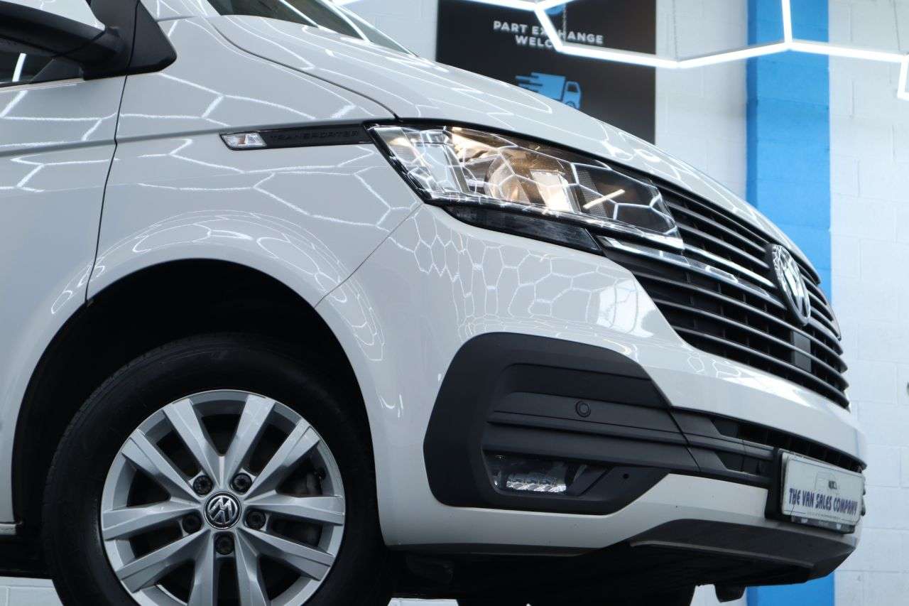A 2021 VOLKSWAGEN TRANSPORTER 2.0 TDI T30 HIGHLINE PANEL VAN 5DR DIESEL MANUAL FWD SWB EURO 6 (S/S) (110 A 2021 VOLKSWAGEN TRANSPORTER 2.0 TDI T30 HIGHLINE PANEL VAN 5DR DIESEL MANUAL FWD SWB EURO 6 (S/S) (110