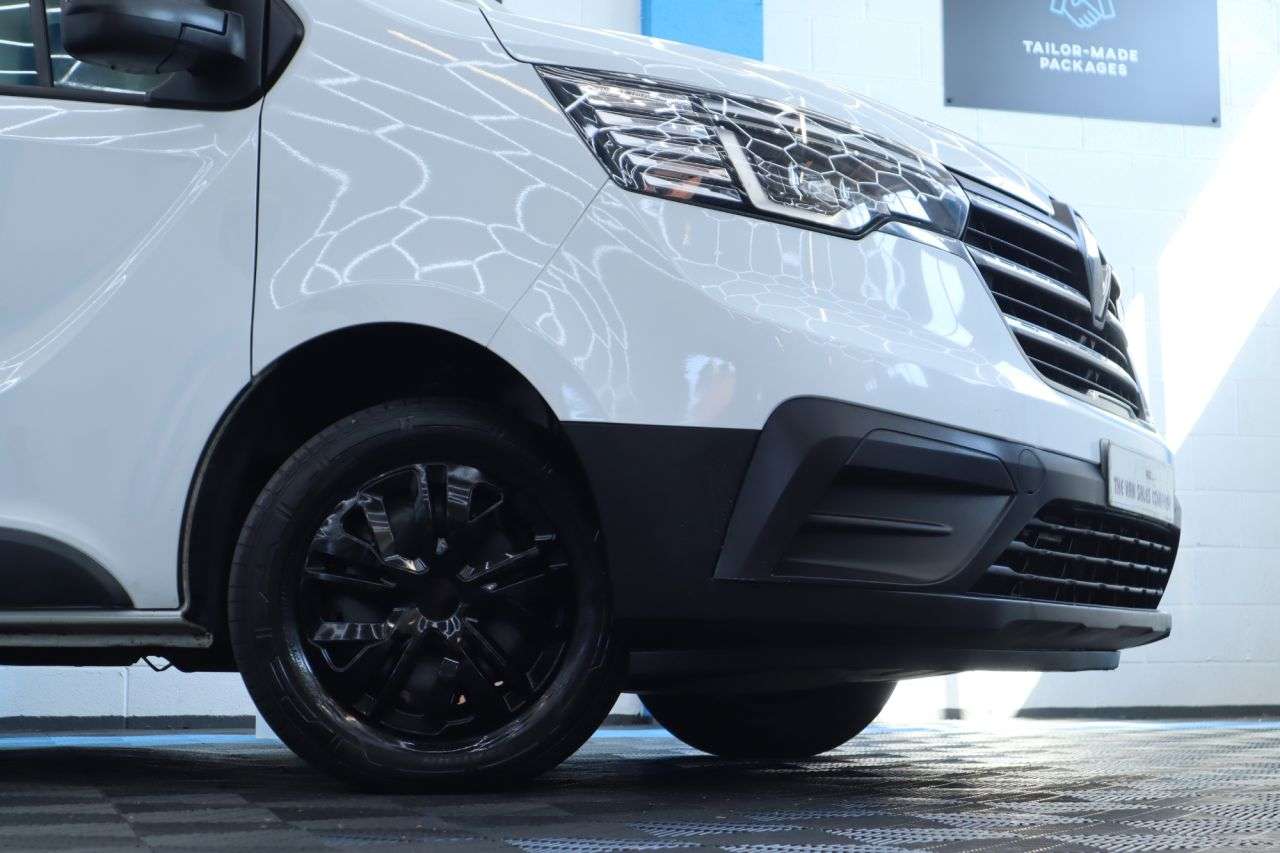 A 2023 RENAULT TRAFIC 2.0 DCI BLUE SL28 BUSINESS+ PANEL VAN 5DR DIESEL MANUAL L1 H1 EURO 6 (S/S) A 2023 RENAULT TRAFIC 2.0 DCI BLUE SL28 BUSINESS+ PANEL VAN 5DR DIESEL MANUAL L1 H1 EURO 6 (S/S)