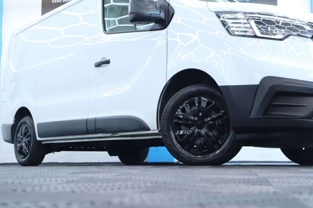 A 2023 RENAULT TRAFIC 2.0 DCI BLUE SL28 BUSINESS+ PANEL VAN 5DR DIESEL MANUAL L1 H1 EURO 6 (S/S) A 2023 RENAULT TRAFIC 2.0 DCI BLUE SL28 BUSINESS+ PANEL VAN 5DR DIESEL MANUAL L1 H1 EURO 6 (S/S)
