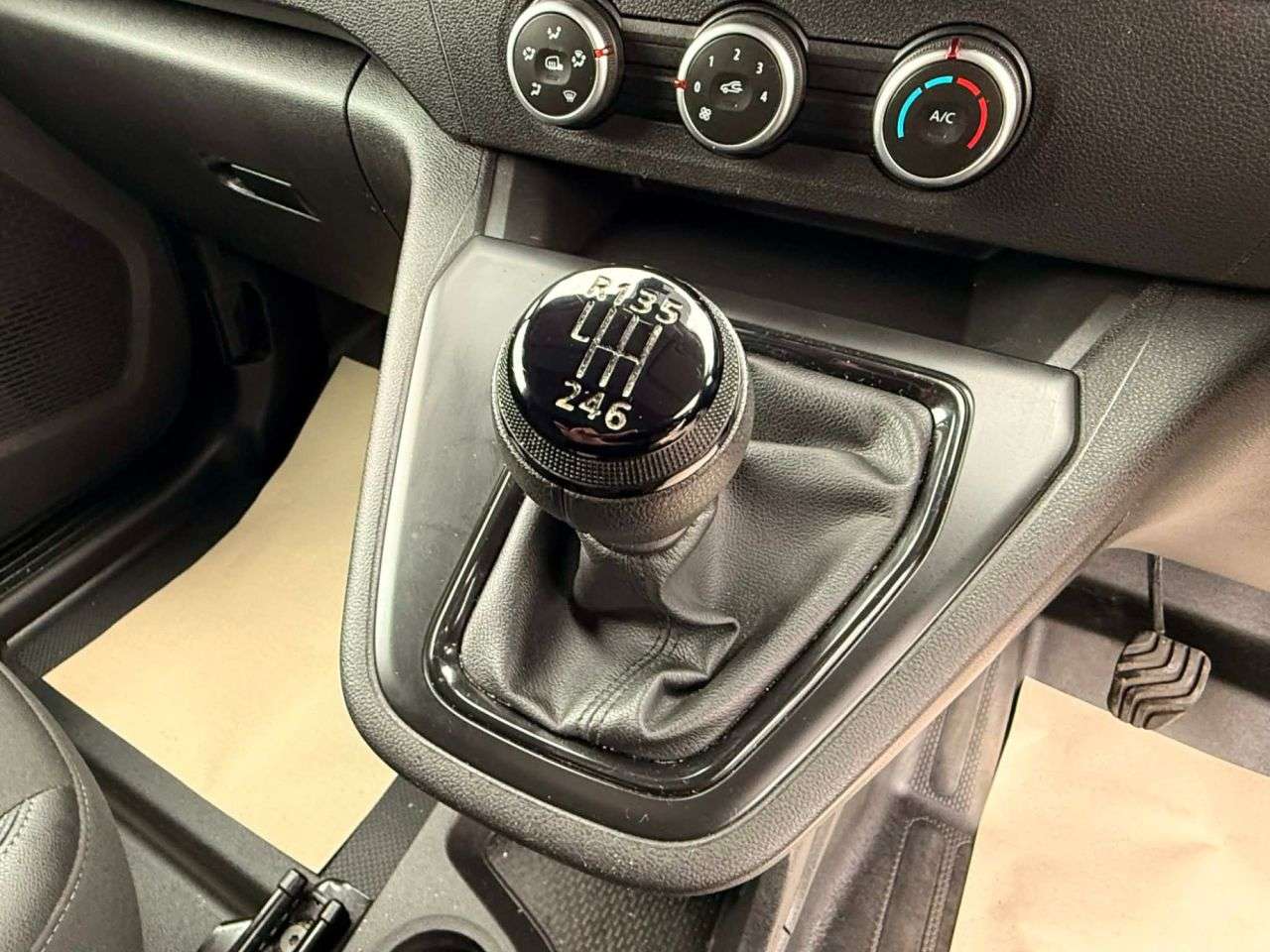 2023 RENAULT KANGOO 2023 RENAULT KANGOO