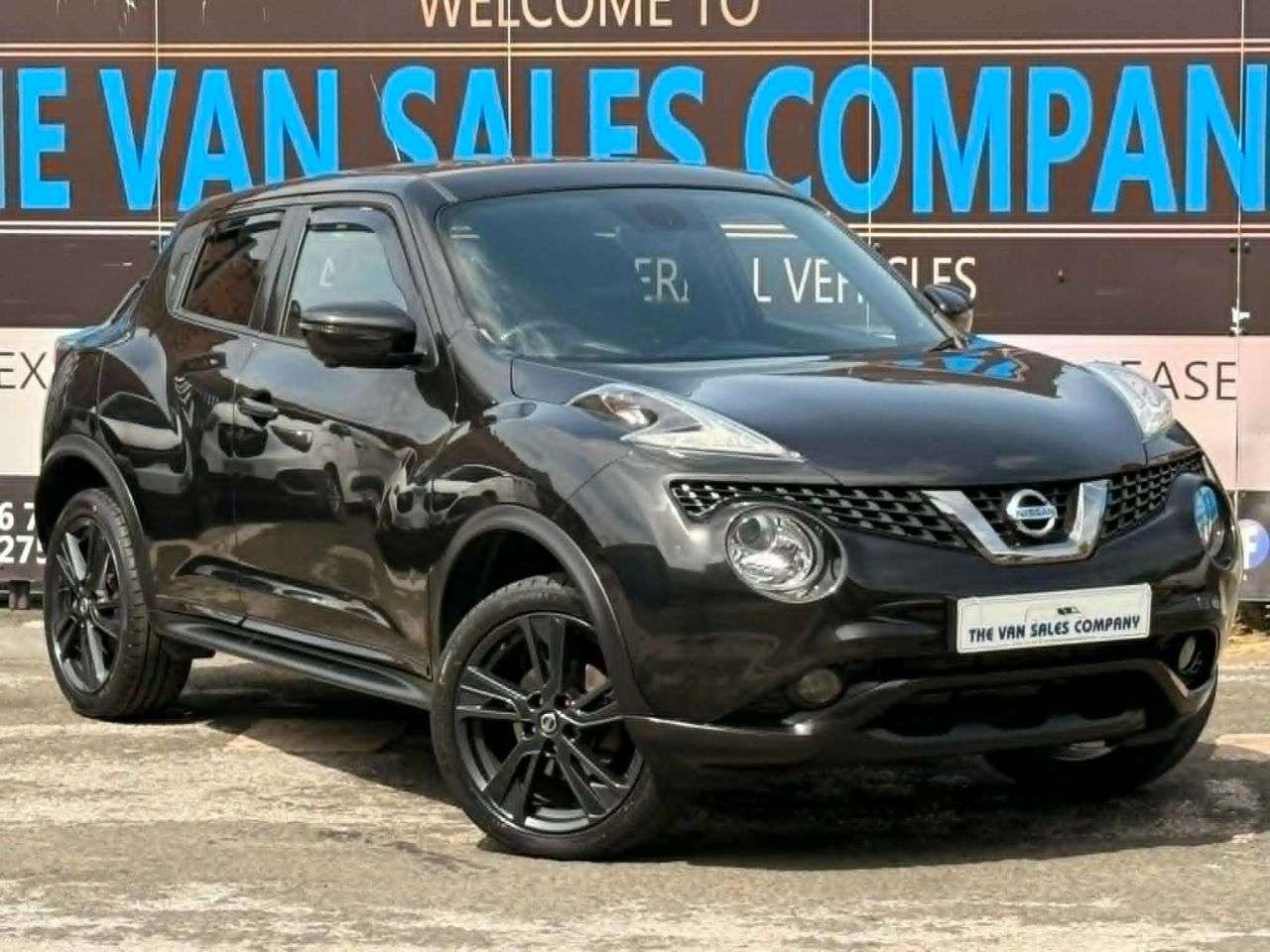 A 2018 NISSAN JUKE 1.6 TEKNA (BOSE EDITION) SUV 5DR PETROL MANUAL EURO 6 (112 PS) NAV LOW MILE A 2018 NISSAN JUKE 1.6 TEKNA (BOSE EDITION) SUV 5DR PETROL MANUAL EURO 6 (112 PS) NAV LOW MILE