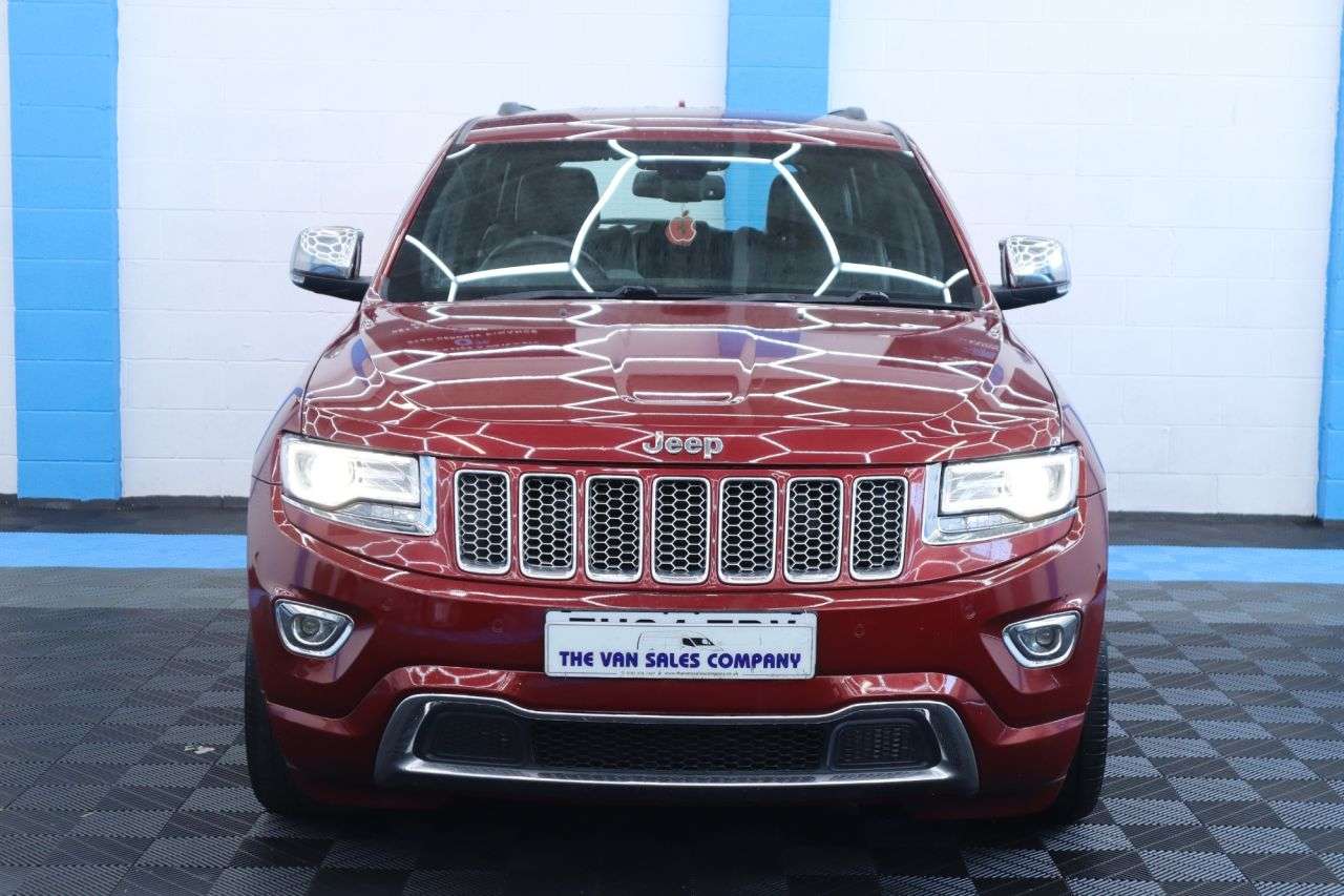 A 2014 JEEP GRAND CHEROKEE 3.0 V6 CRD Limited Plus SUV 5dr Diesel Auto 4WD Euro 5 (247 bhp) A 2014 JEEP GRAND CHEROKEE 3.0 V6 CRD Limited Plus SUV 5dr Diesel Auto 4WD Euro 5 (247 bhp)