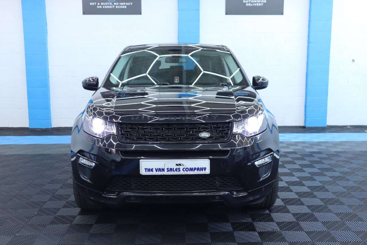 A 2018 LAND ROVER DISCOVERY SPORT 2.0 SD4 HSE Dynamic Lux SUV 5dr Diesel Auto 4WD Euro 6 (s/s) (240 ps) LOW M A 2018 LAND ROVER DISCOVERY SPORT 2.0 SD4 HSE Dynamic Lux SUV 5dr Diesel Auto 4WD Euro 6 (s/s) (240 ps) LOW M