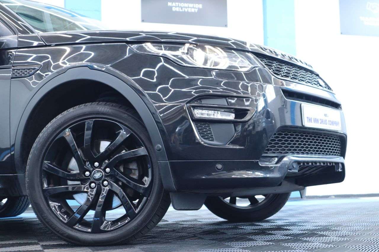 A 2018 LAND ROVER DISCOVERY SPORT 2.0 SD4 HSE Dynamic Lux SUV 5dr Diesel Auto 4WD Euro 6 (s/s) (240 ps) LOW M A 2018 LAND ROVER DISCOVERY SPORT 2.0 SD4 HSE Dynamic Lux SUV 5dr Diesel Auto 4WD Euro 6 (s/s) (240 ps) LOW M