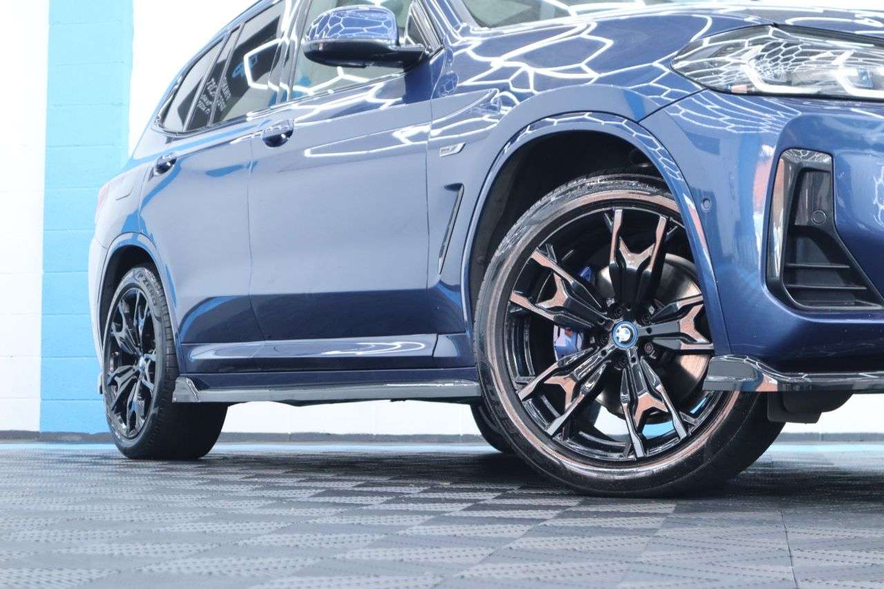 A 2022 BMW X3 2.0 30e 12kWh M Sport SUV 5dr Petrol Plug-in Hybrid Auto xDrive Euro 6 (s/s A 2022 BMW X3 2.0 30e 12kWh M Sport SUV 5dr Petrol Plug-in Hybrid Auto xDrive Euro 6 (s/s