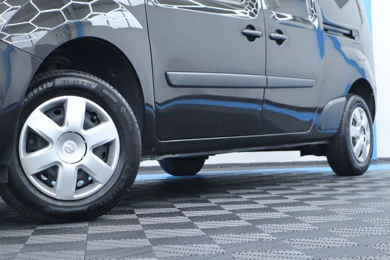 2021 NISSAN NV250 2021 NISSAN NV250