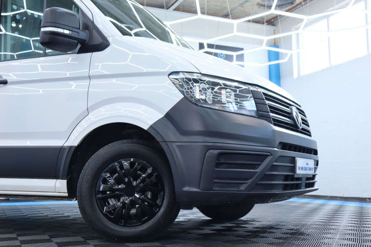 A 2022 VOLKSWAGEN CRAFTER 2.0 TDI CR35 Startline Dropside 2dr Diesel Manual FWD LWB Euro 6 (s/s) (ETG A 2022 VOLKSWAGEN CRAFTER 2.0 TDI CR35 Startline Dropside 2dr Diesel Manual FWD LWB Euro 6 (s/s) (ETG
