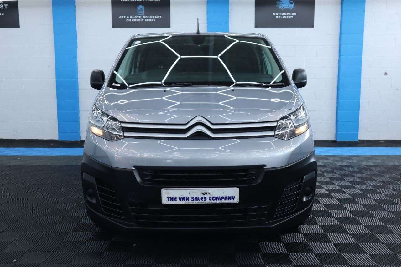 A 2022 CITROEN DISPATCH 2.0 BlueHDi 1400 Enterprise Pro M Panel Van 6dr Diesel EAT8 FWD 2 Euro 6 (s A 2022 CITROEN DISPATCH 2.0 BlueHDi 1400 Enterprise Pro M Panel Van 6dr Diesel EAT8 FWD 2 Euro 6 (s