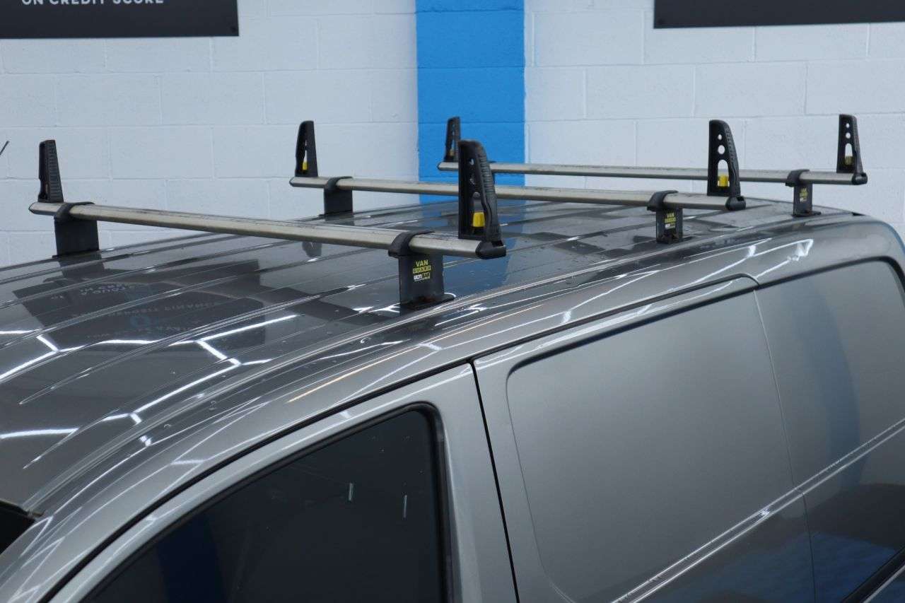 2019 NISSAN NV200 2019 NISSAN NV200