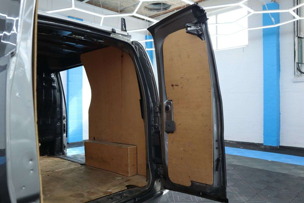 2019 NISSAN NV200 2019 NISSAN NV200