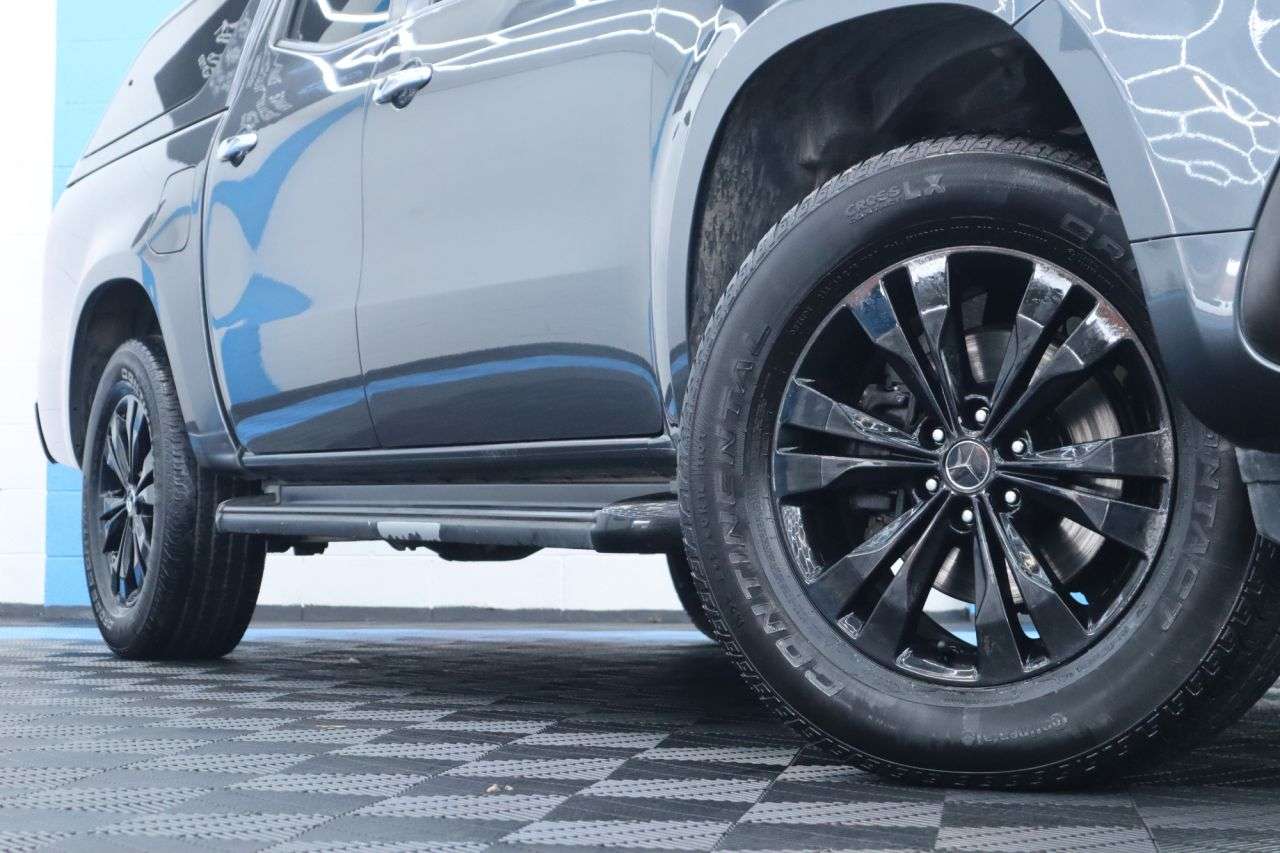 A 2019 MERCEDES-BENZ X CLASS 2.3 CDI Progressive Pickup Double Cab 4dr Diesel Auto 4MATIC Euro 6 (190 ps A 2019 MERCEDES-BENZ X CLASS 2.3 CDI Progressive Pickup Double Cab 4dr Diesel Auto 4MATIC Euro 6 (190 ps