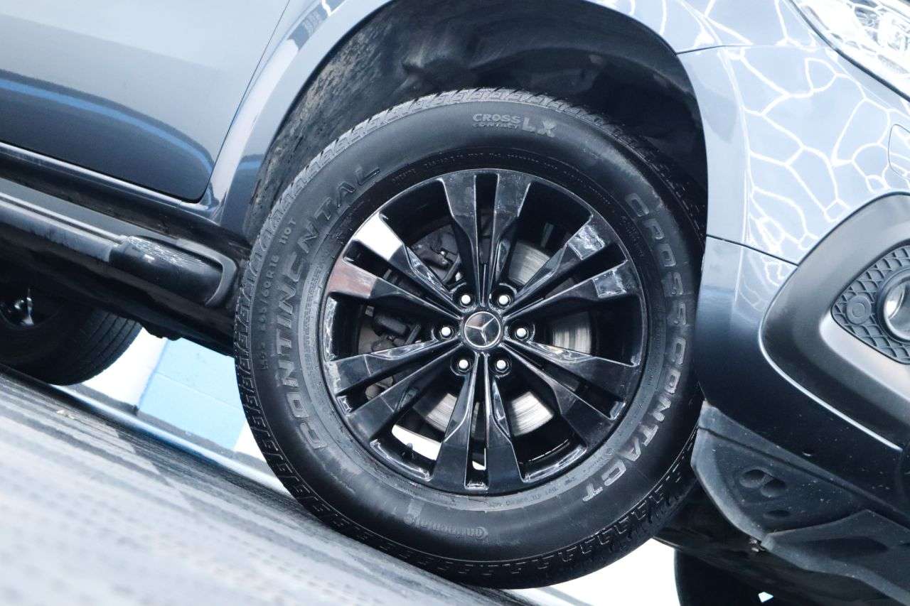 A 2019 MERCEDES-BENZ X CLASS 2.3 CDI Progressive Pickup Double Cab 4dr Diesel Auto 4MATIC Euro 6 (190 ps A 2019 MERCEDES-BENZ X CLASS 2.3 CDI Progressive Pickup Double Cab 4dr Diesel Auto 4MATIC Euro 6 (190 ps