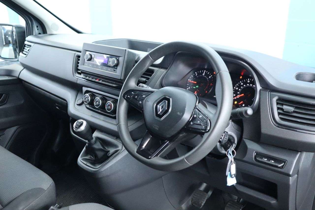 2022 RENAULT TRAFIC 2022 RENAULT TRAFIC