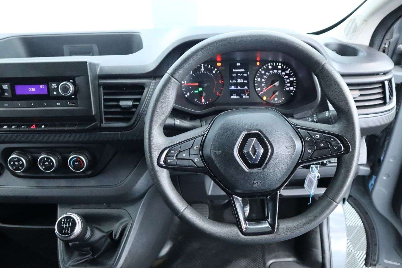 2022 RENAULT TRAFIC 2022 RENAULT TRAFIC