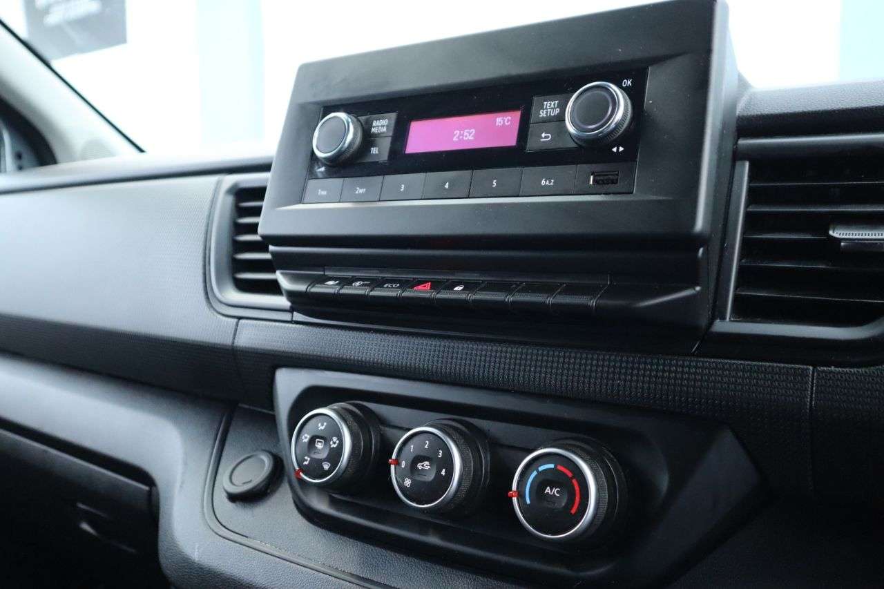 2022 RENAULT TRAFIC 2022 RENAULT TRAFIC