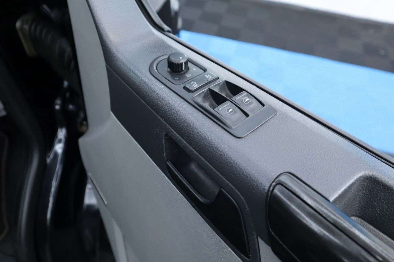 2015 VOLKSWAGEN TRANSPORTER SPORTLINE 2015 VOLKSWAGEN TRANSPORTER SPORTLINE