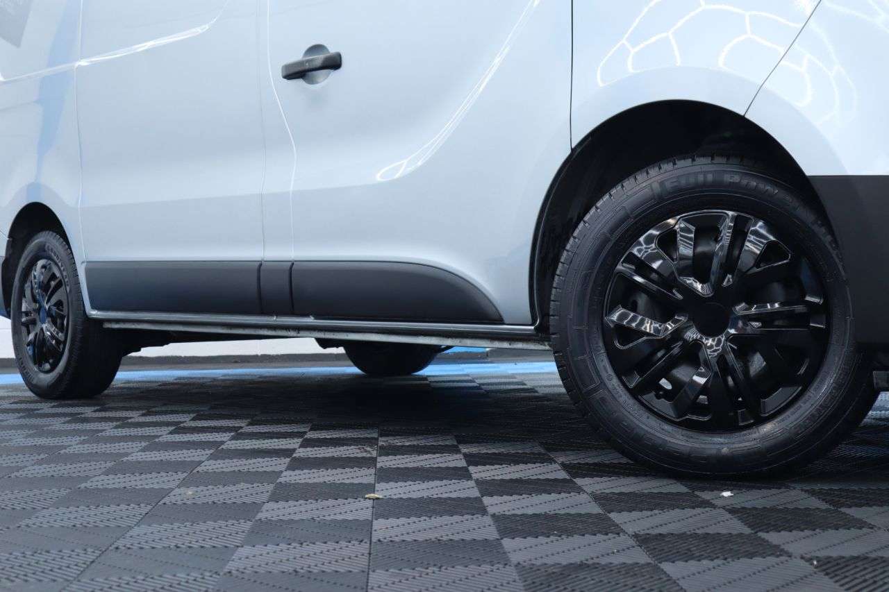 A 2023 RENAULT TRAFIC 2.0 dCi Blue SL30 Advance Panel Van 5dr Diesel EDC L1 H1 Euro 6 (s/s) (150 A 2023 RENAULT TRAFIC 2.0 dCi Blue SL30 Advance Panel Van 5dr Diesel EDC L1 H1 Euro 6 (s/s) (150