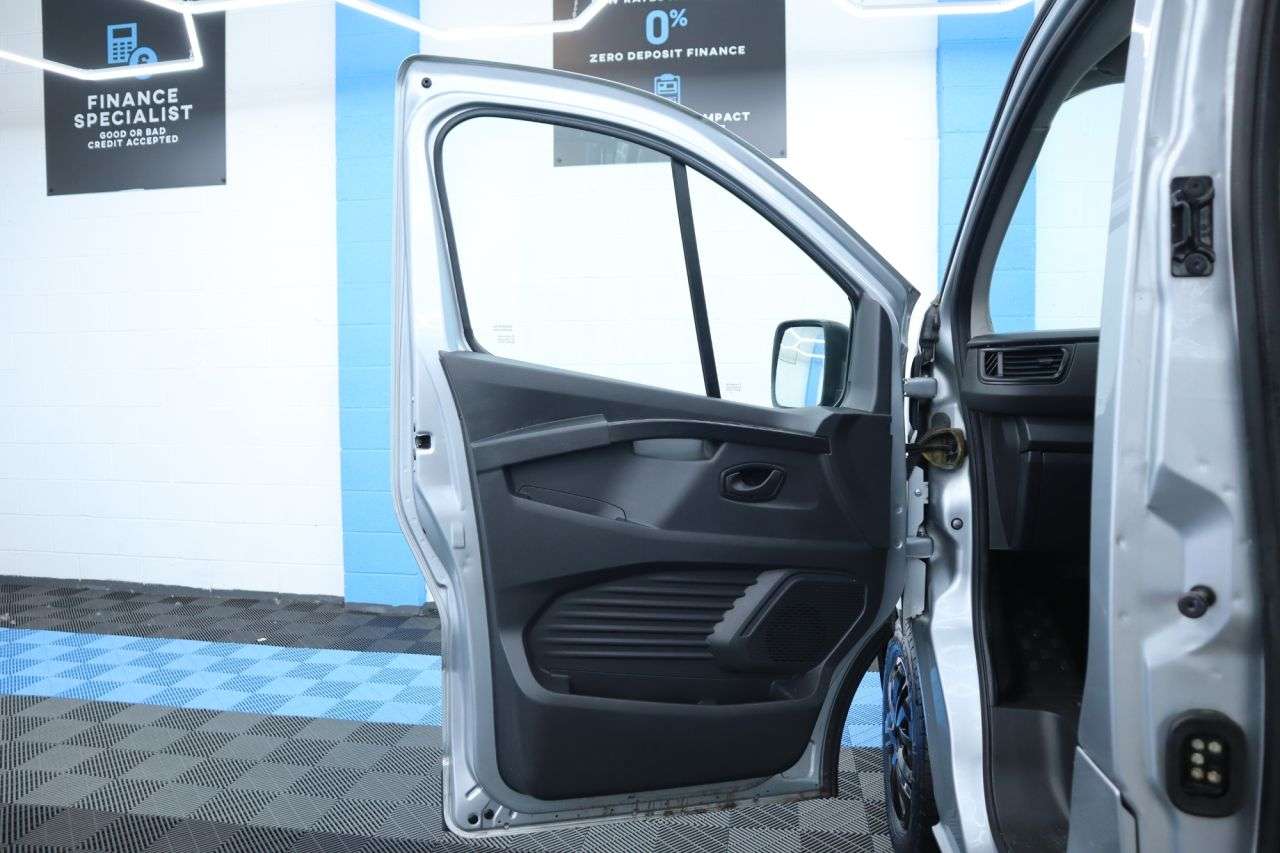 2023 RENAULT TRAFIC 2023 RENAULT TRAFIC
