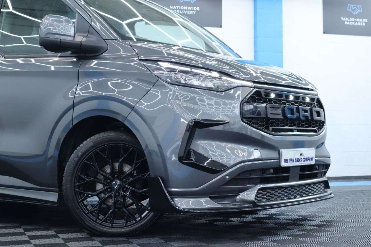 A 2024 FORD TRANSIT CUSTOM 2l NO VAT - 3 SEATER - AC A 2024 FORD TRANSIT CUSTOM 2l NO VAT - 3 SEATER - AC